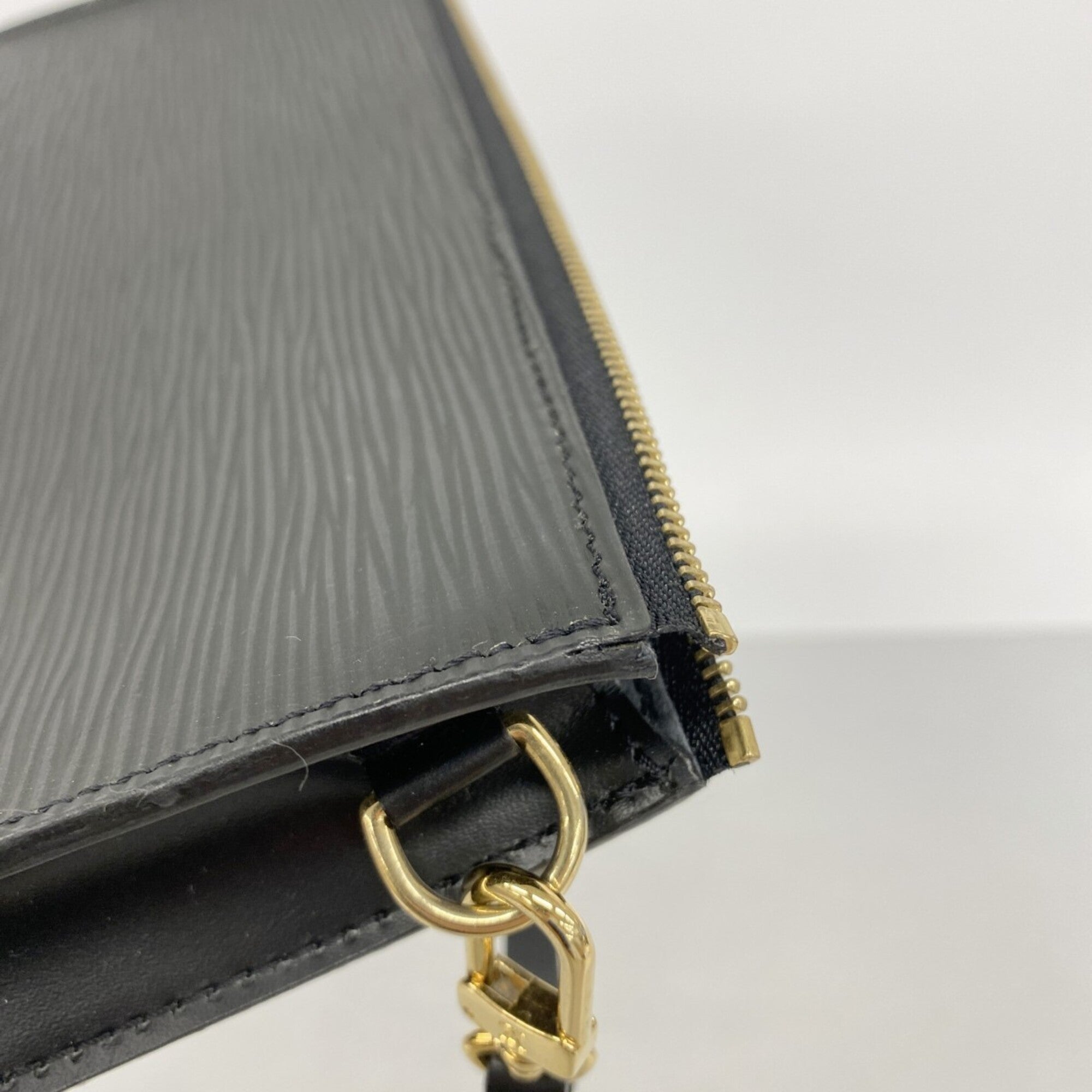 Louis Vuitton Noir Pouch (Pre-Owned)