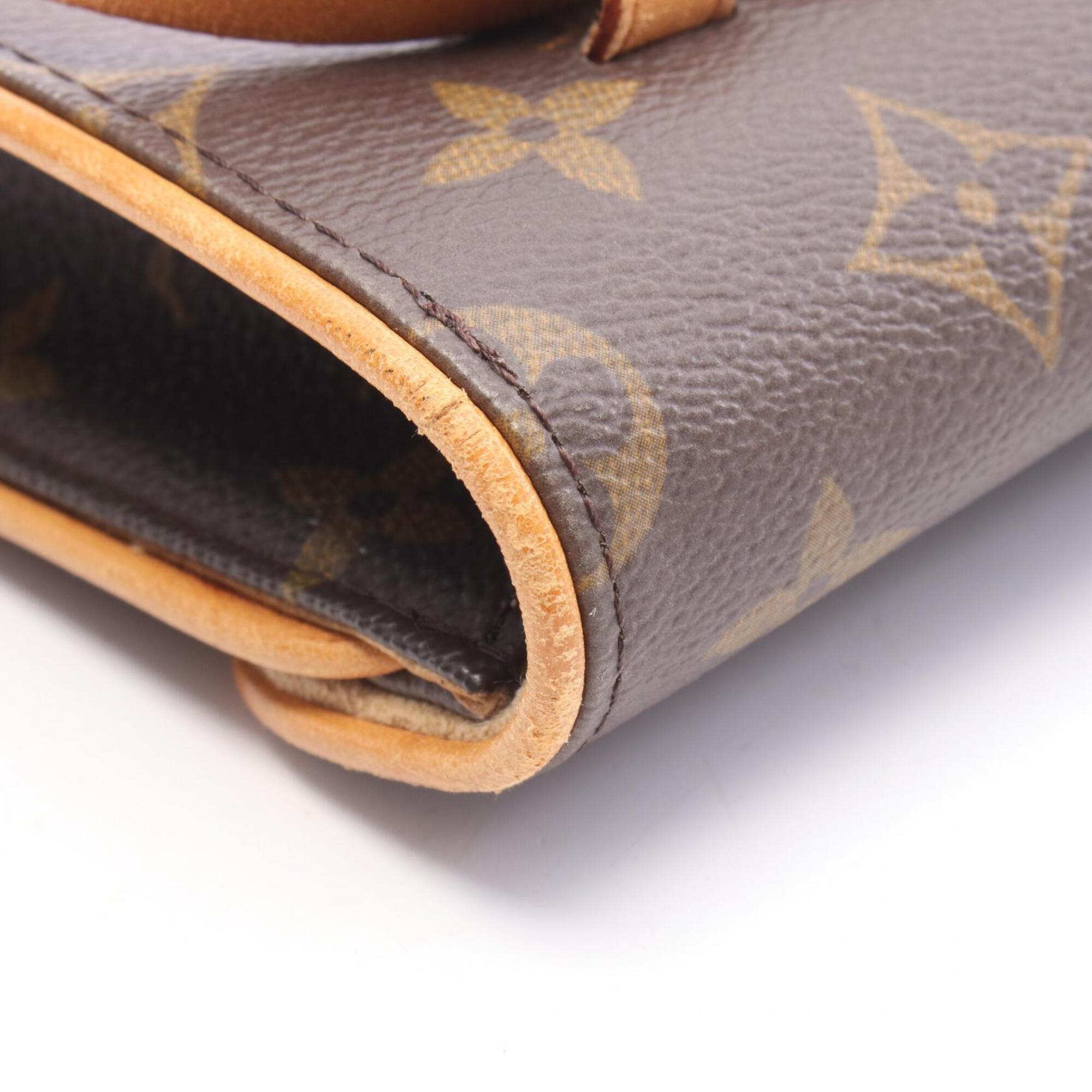 Louis Vuitton Brown Canvas Leather Fanny Pack Handbag (Pre-Owned)