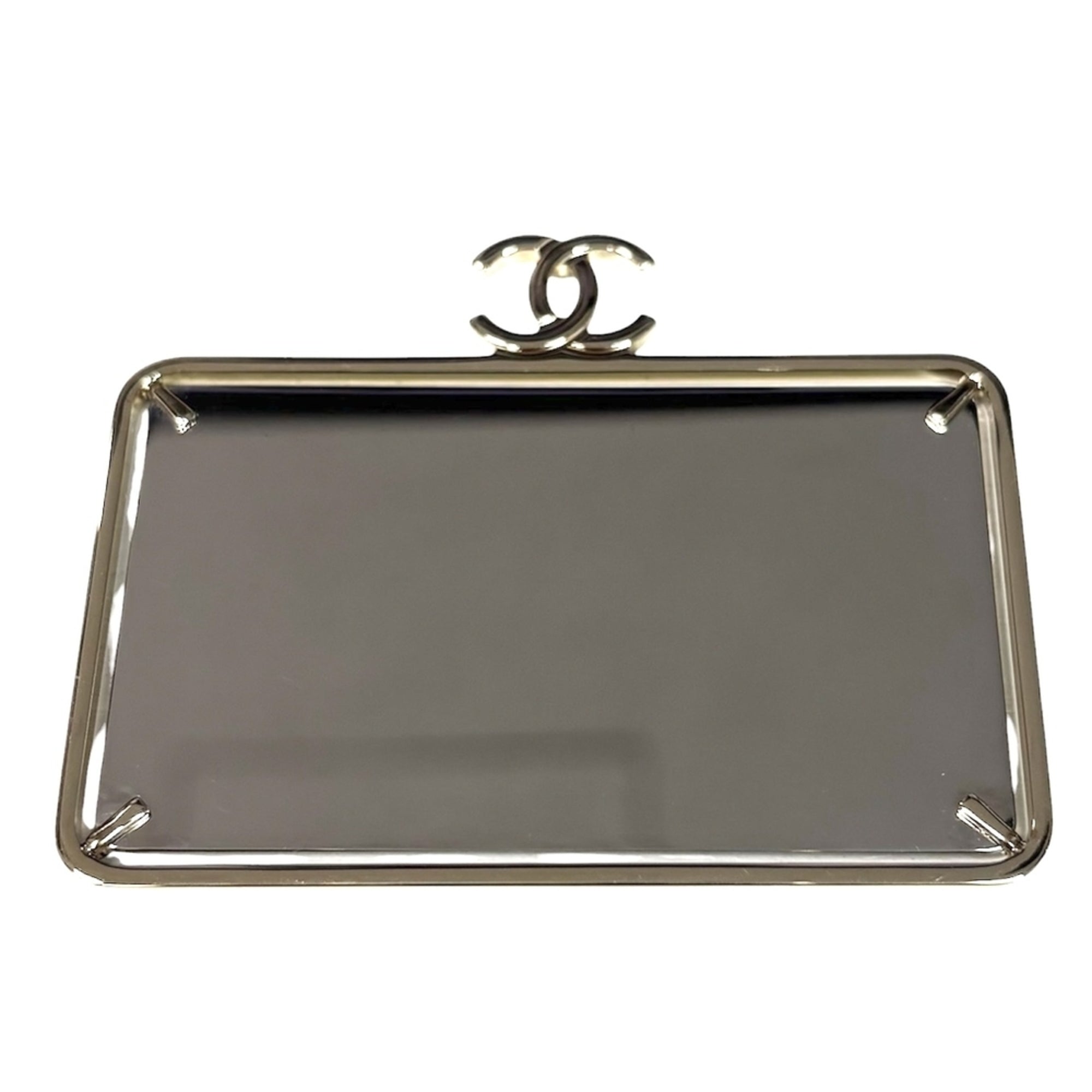 Chanel Black White Leather Shoulder Bag (Pre-Owned)