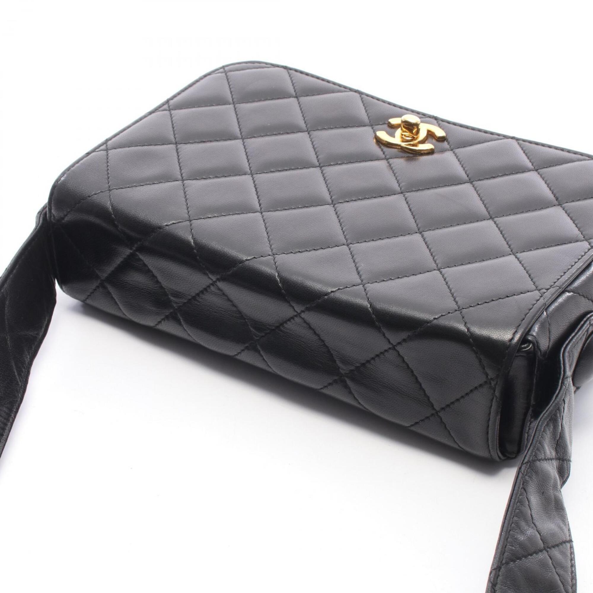 Chanel Black Leather Handbag Shoulder Bag (Pre-Owned)
