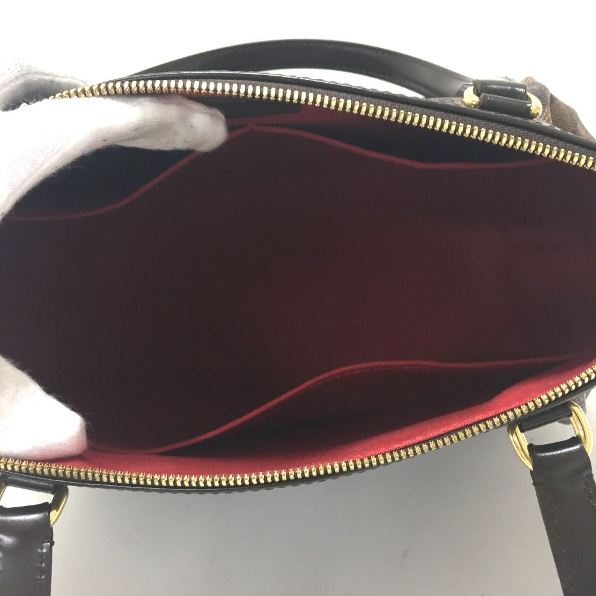 Louis Vuitton Brown Other Shoulder Bag (Pre-Owned)