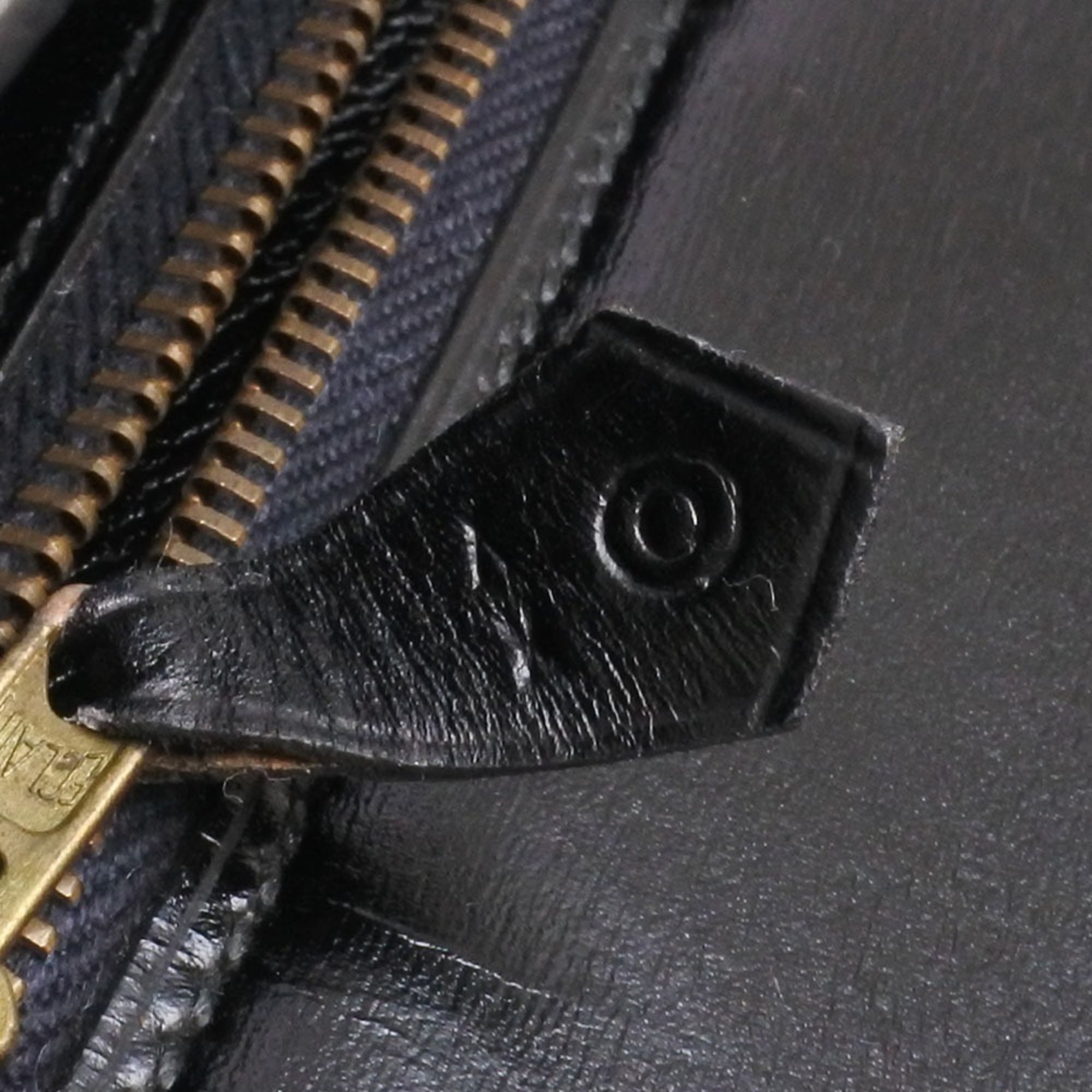 Hermes Black Leather Shoulder Bag (Pre-Owned)