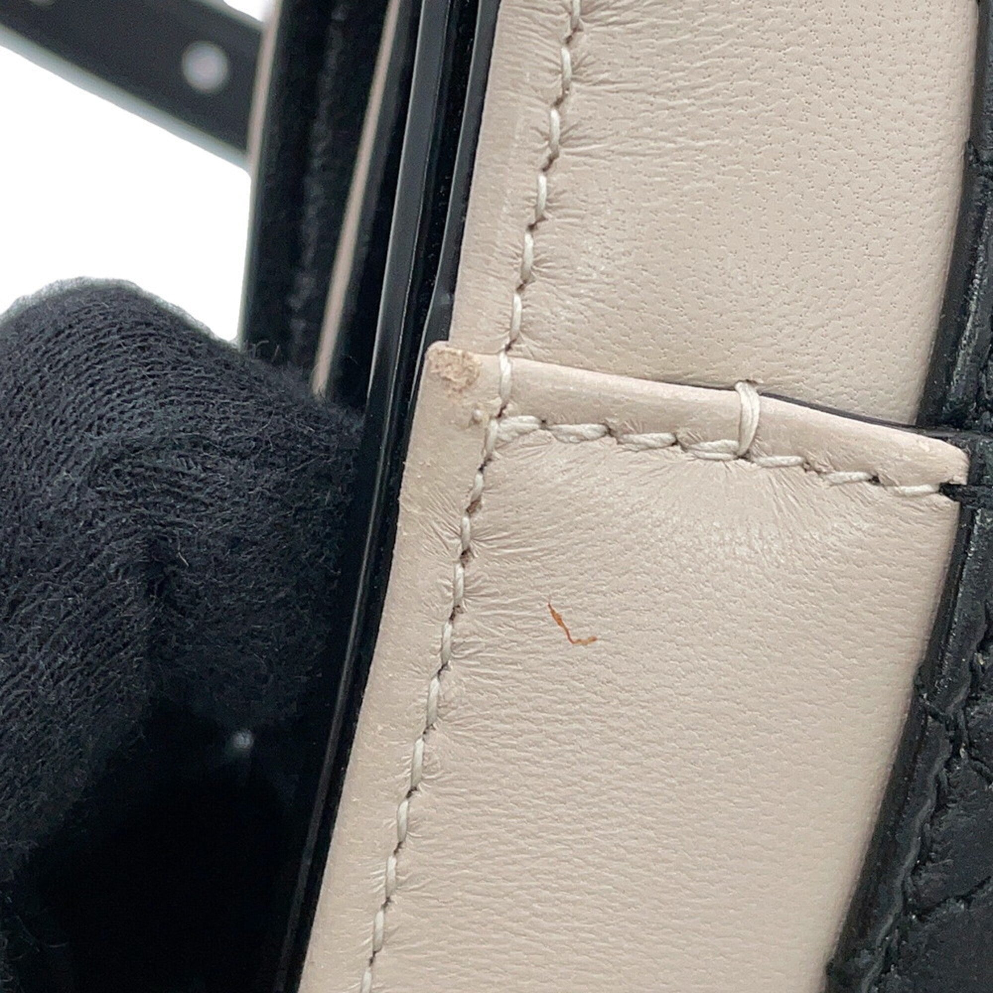 Saint Laurent Black White Leather Shoulder Bag (Pre-Owned)