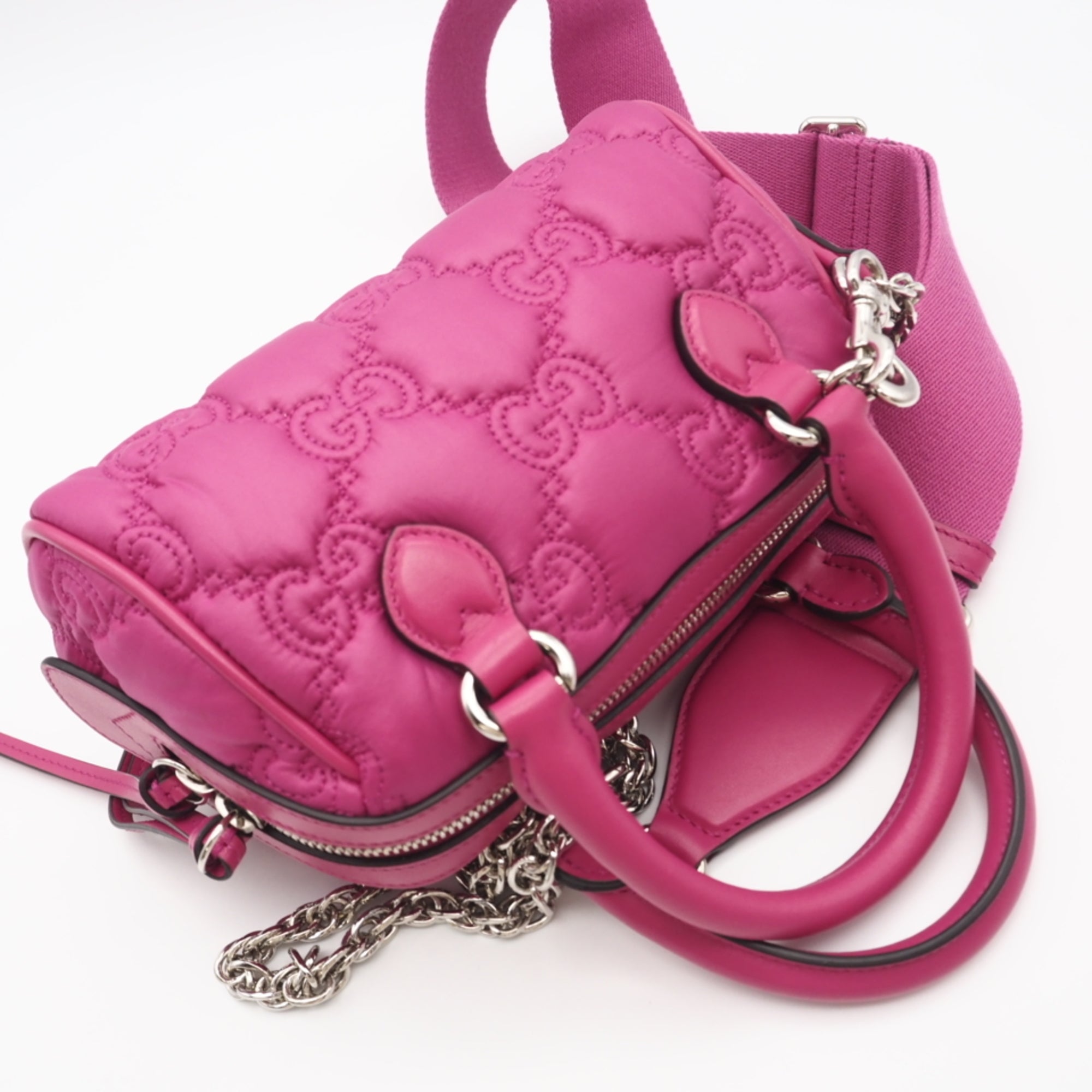 Gucci Pink Nylon Handbag (Pre-Owned)