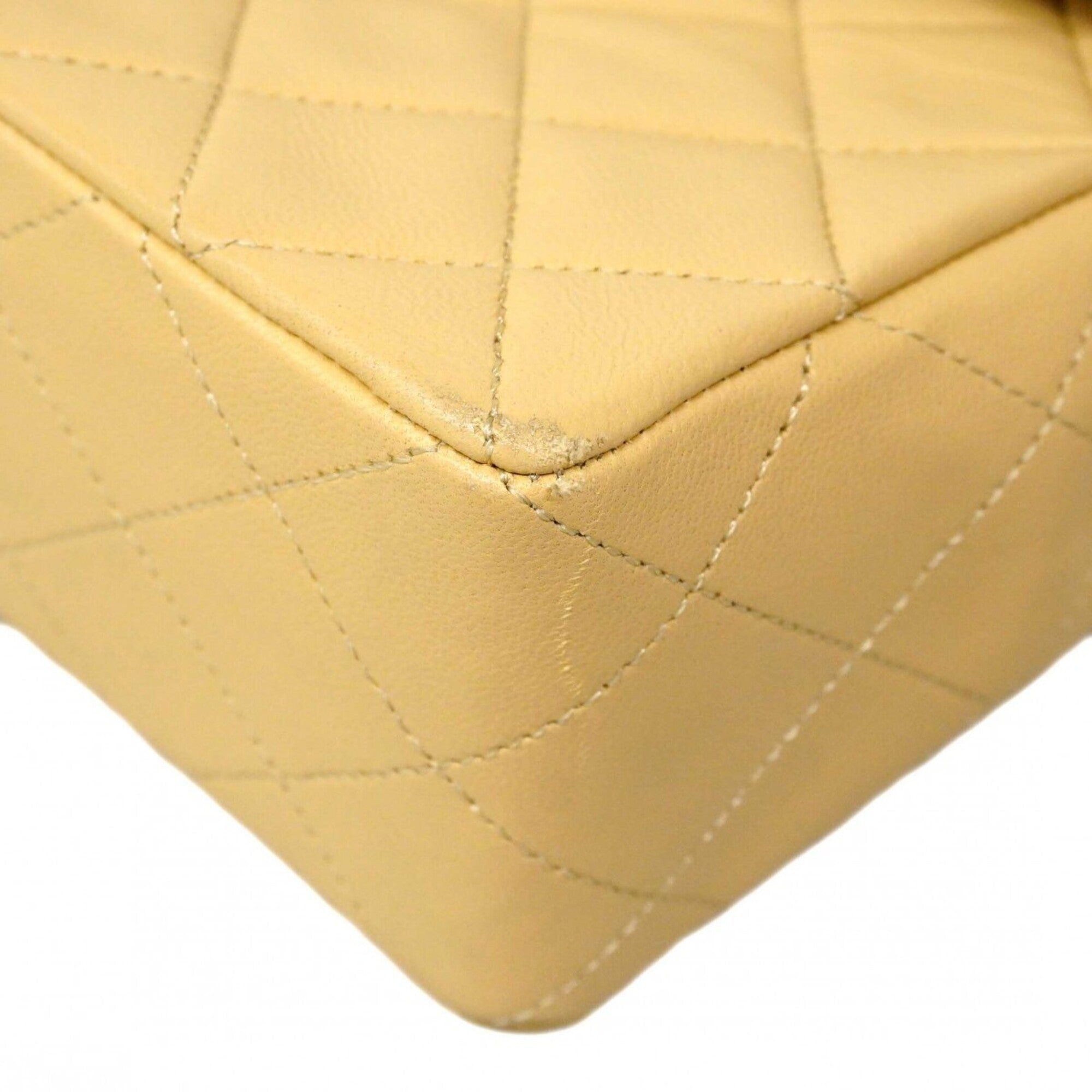 Chanel Beige Black Leather Shoulder Bag (Pre-Owned)