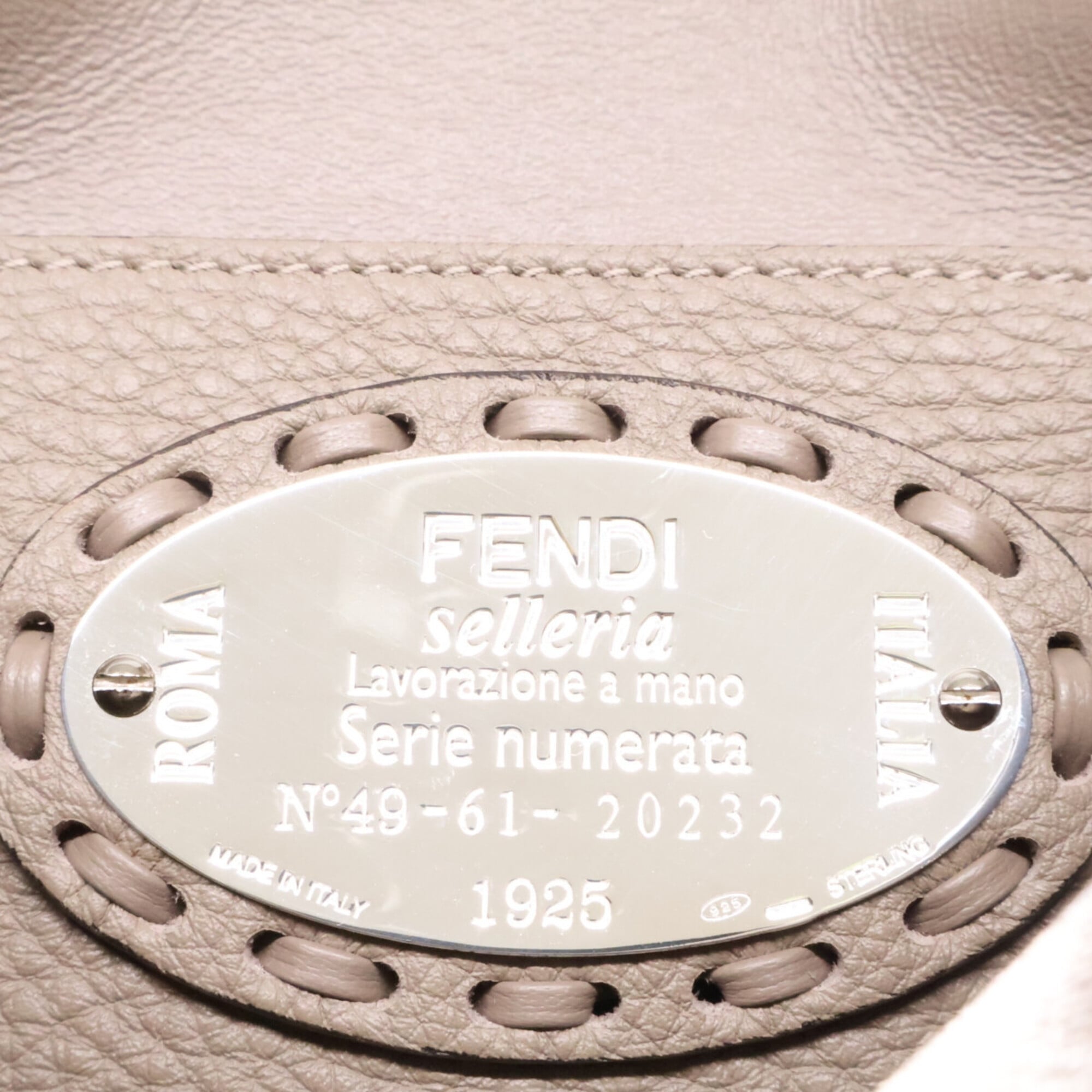 Fendi Silver Leather Handbag Shoulder Bag (Pre-Owned)