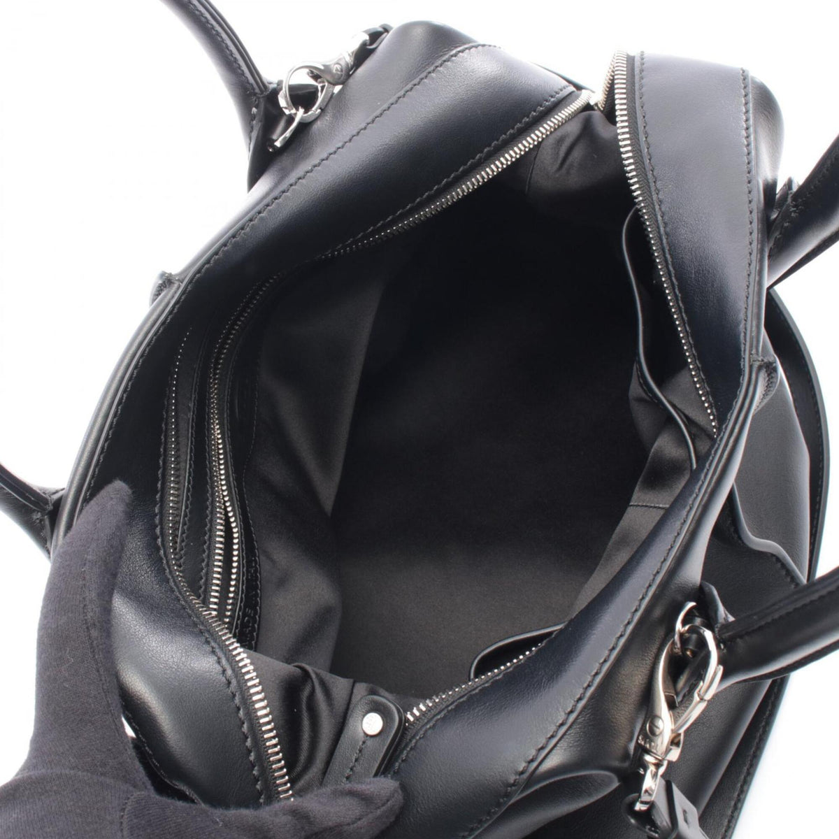 Tod's Black Leather Handbag (Pre-Owned)