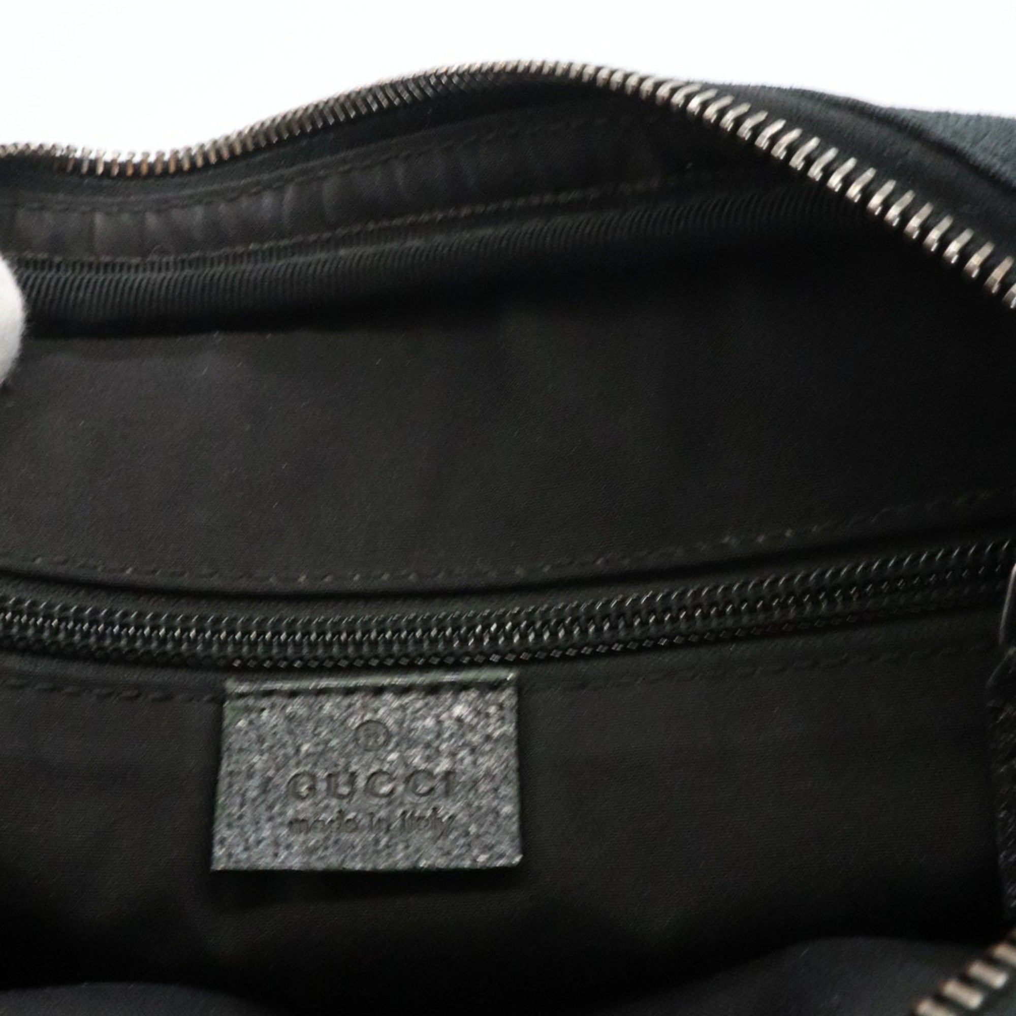 Gucci Gg Canvas Black Gg Canvas Shoulder Bag (Pre-Owned)