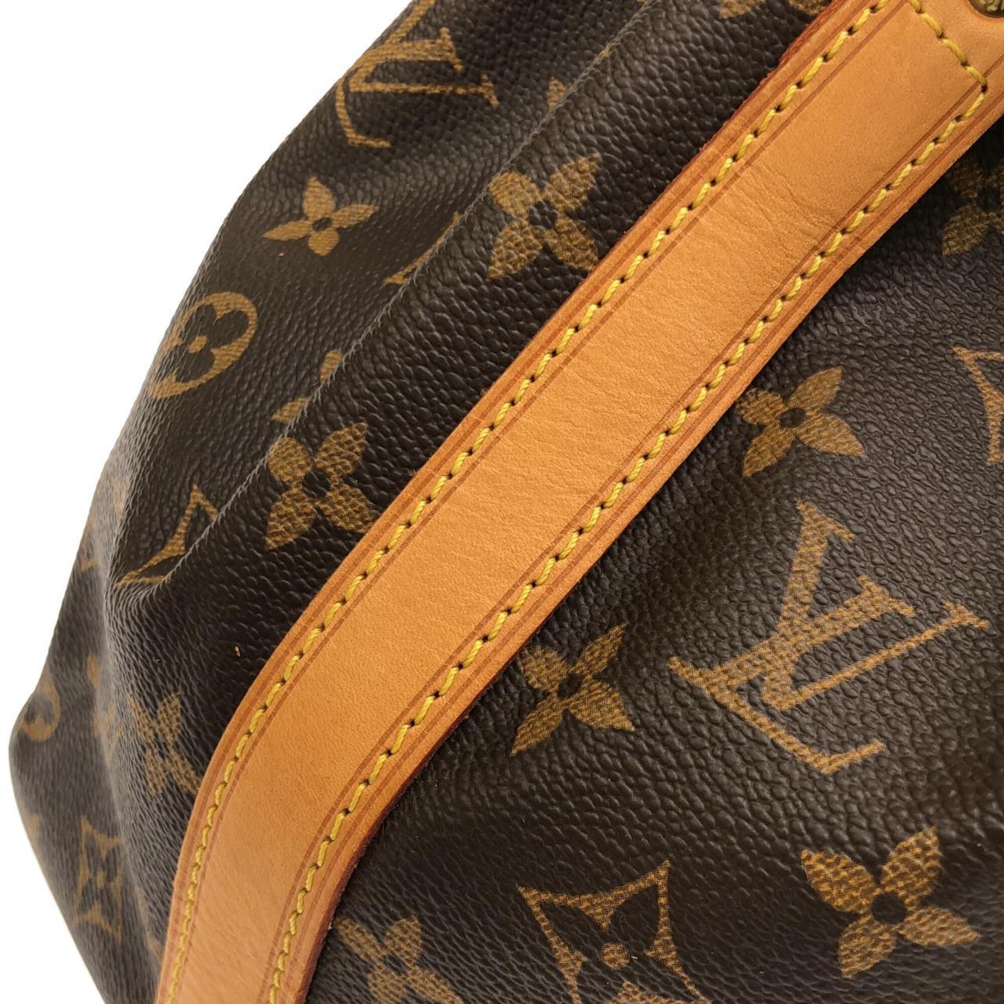 Louis Vuitton Marron Coated Canvas Shoulder Bag (Pre-Owned)