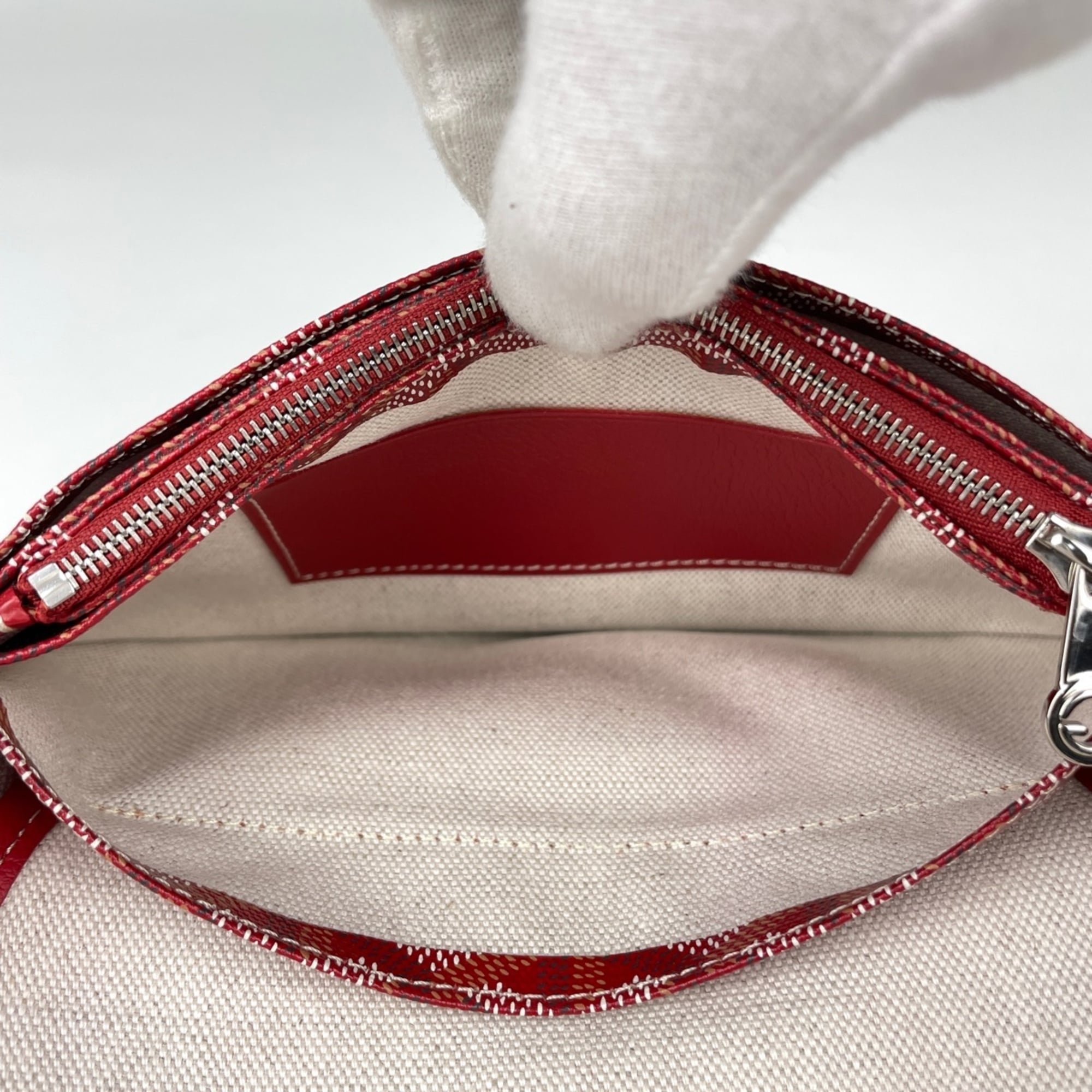 Goyard Red Color Coated Canvas Shoulder Bag (Pre-Owned)