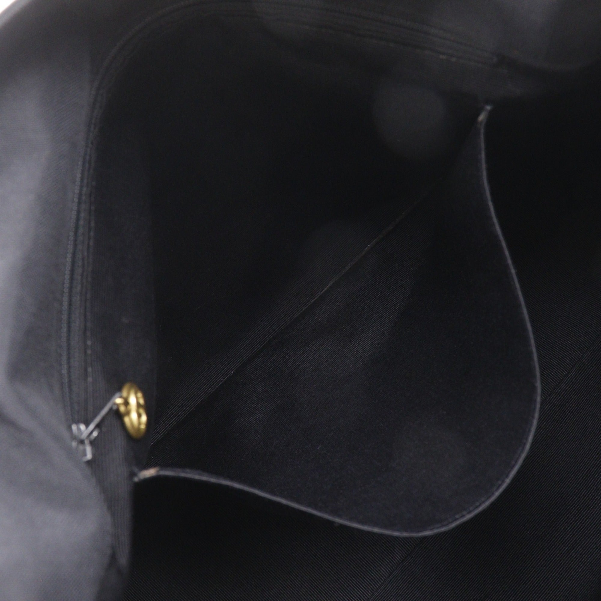 Chanel Black Nylon Tote Bag (Pre-Owned)