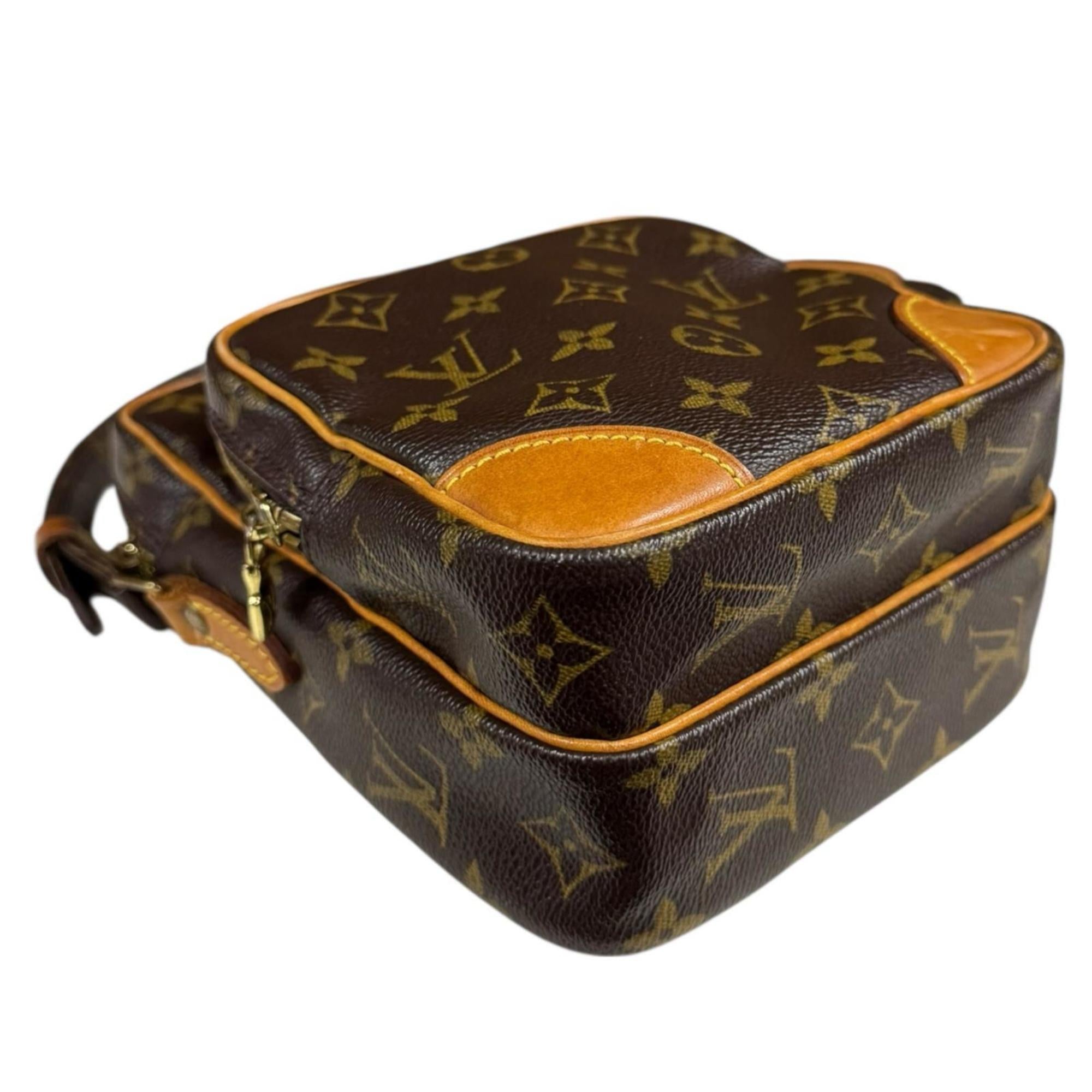 Louis Vuitton Brown Monogram Canvas Shoulder Bag (Pre-Owned)