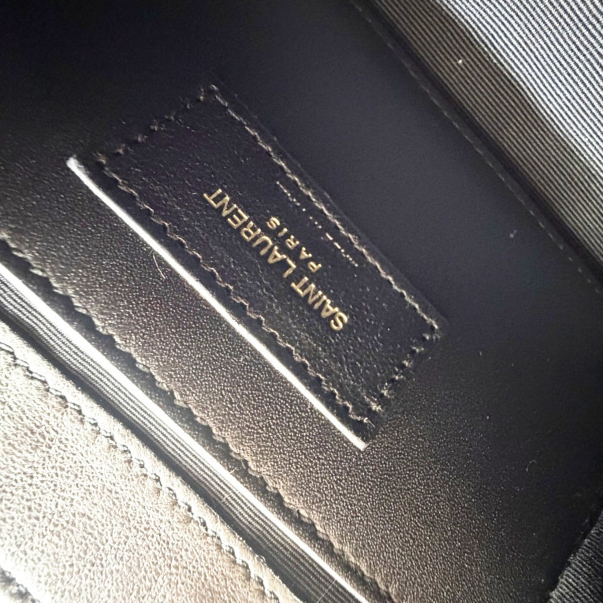 Saint Laurent Black Leather Shoulder Bag (Pre-Owned)