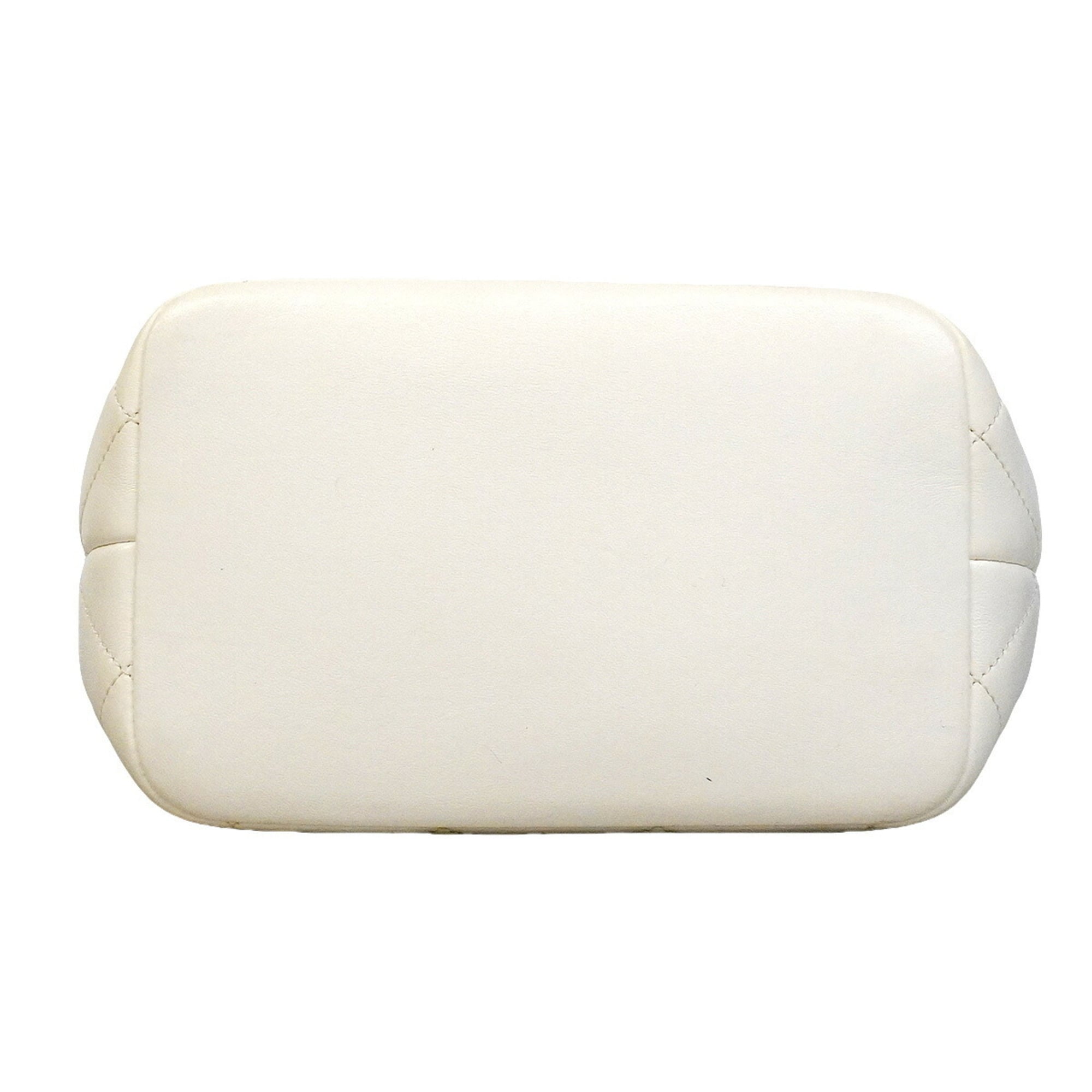 Chanel White Leather Handbag (Pre-Owned)