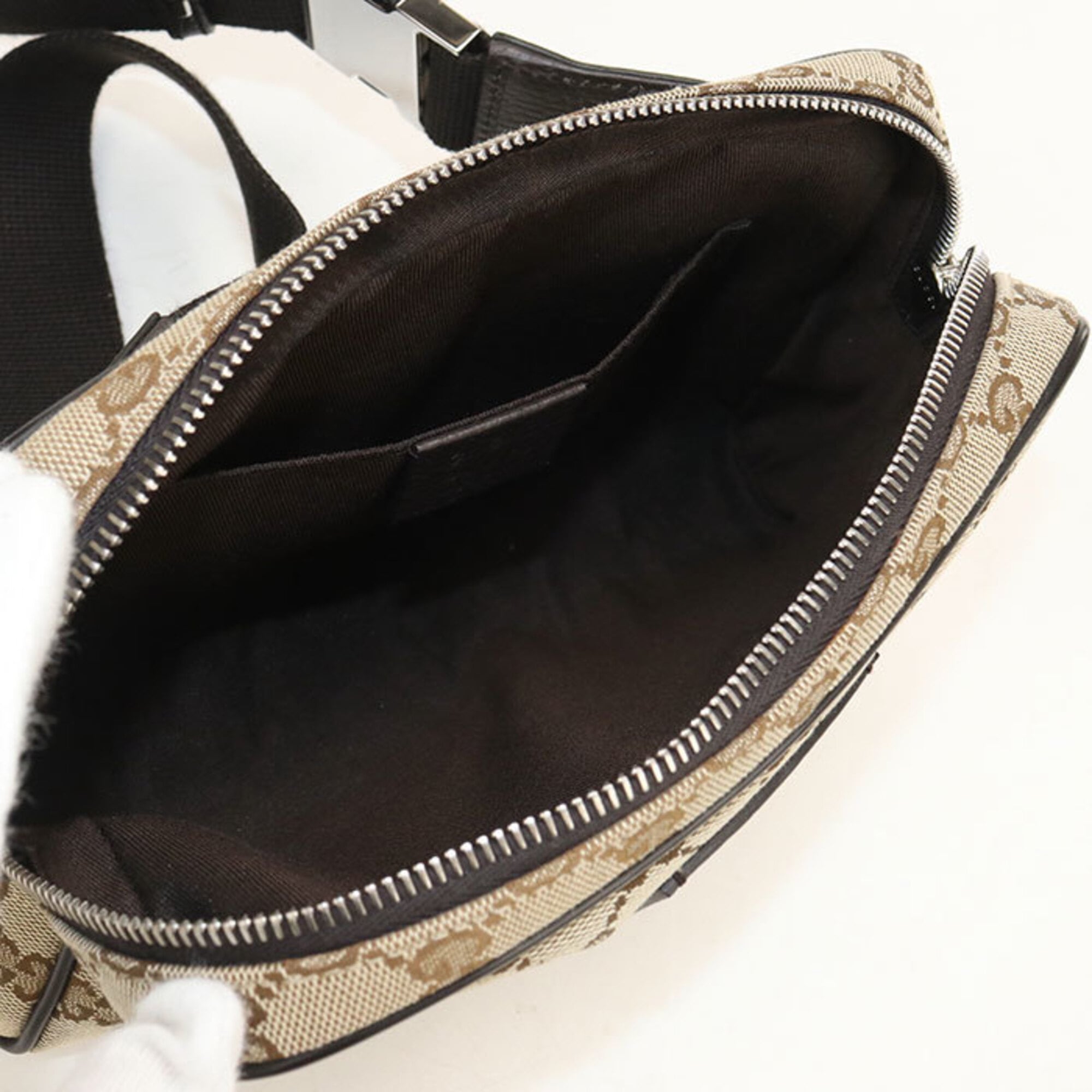Gucci Beige Canvas Fanny Pack (Pre-Owned)