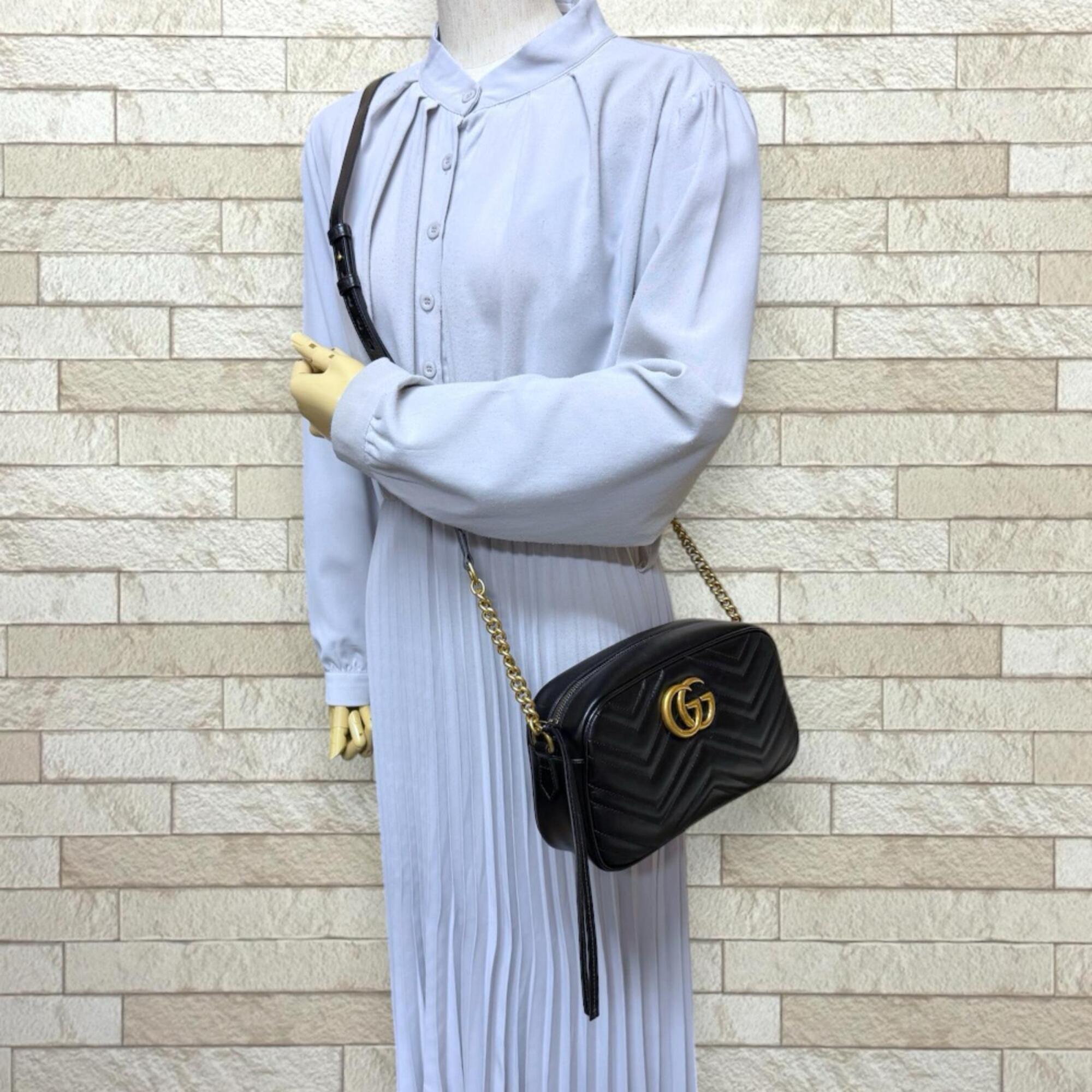 Gucci Gg Marmont Black Leather Shoulder Bag (Pre-Owned)