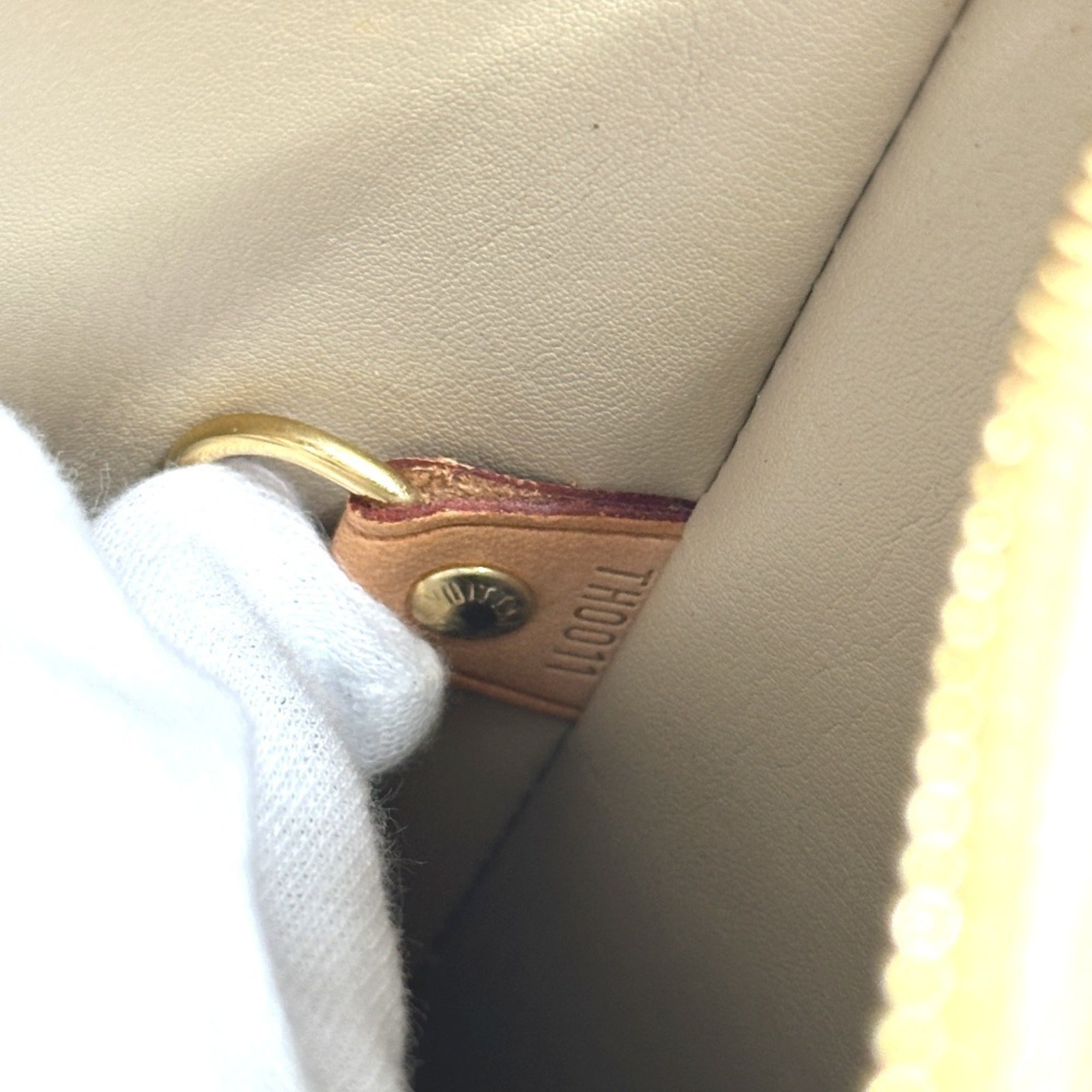 Louis Vuitton Beige Monogram Vernis Tote Bag (Pre-Owned)