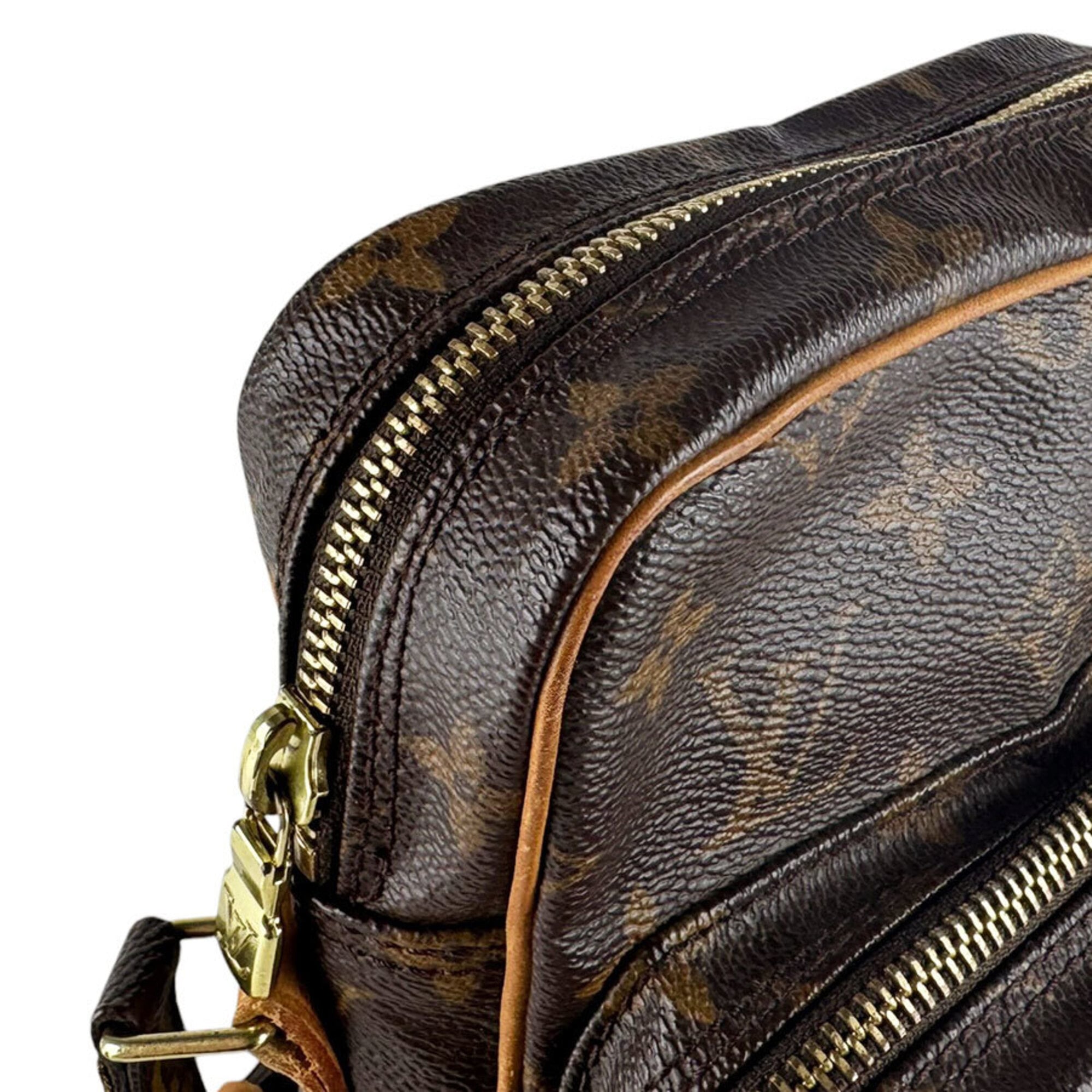 Louis Vuitton Brown Monogram Monogram Shoulder Bag (Pre-Owned)