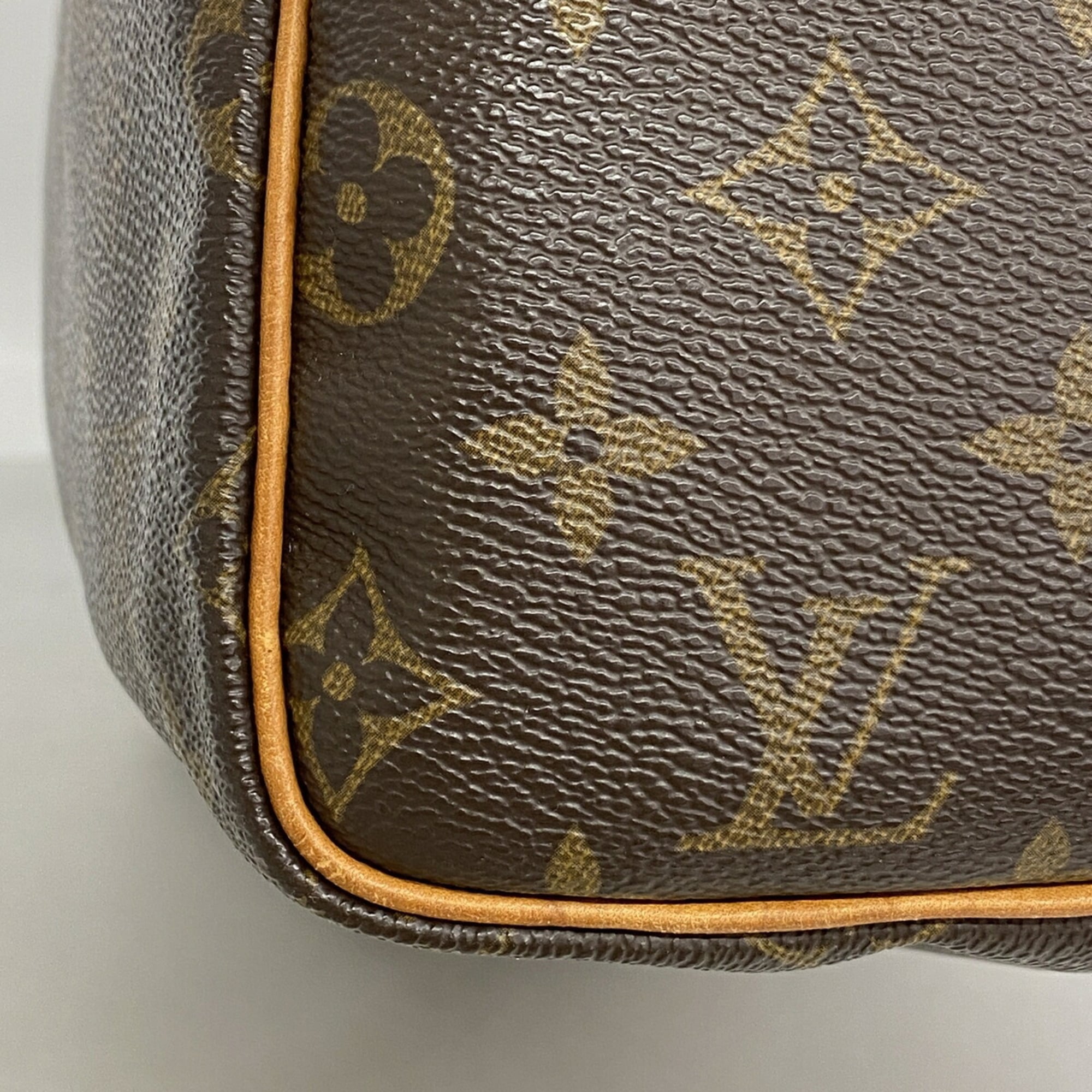Louis Vuitton Brown Handbag (Pre-Owned)