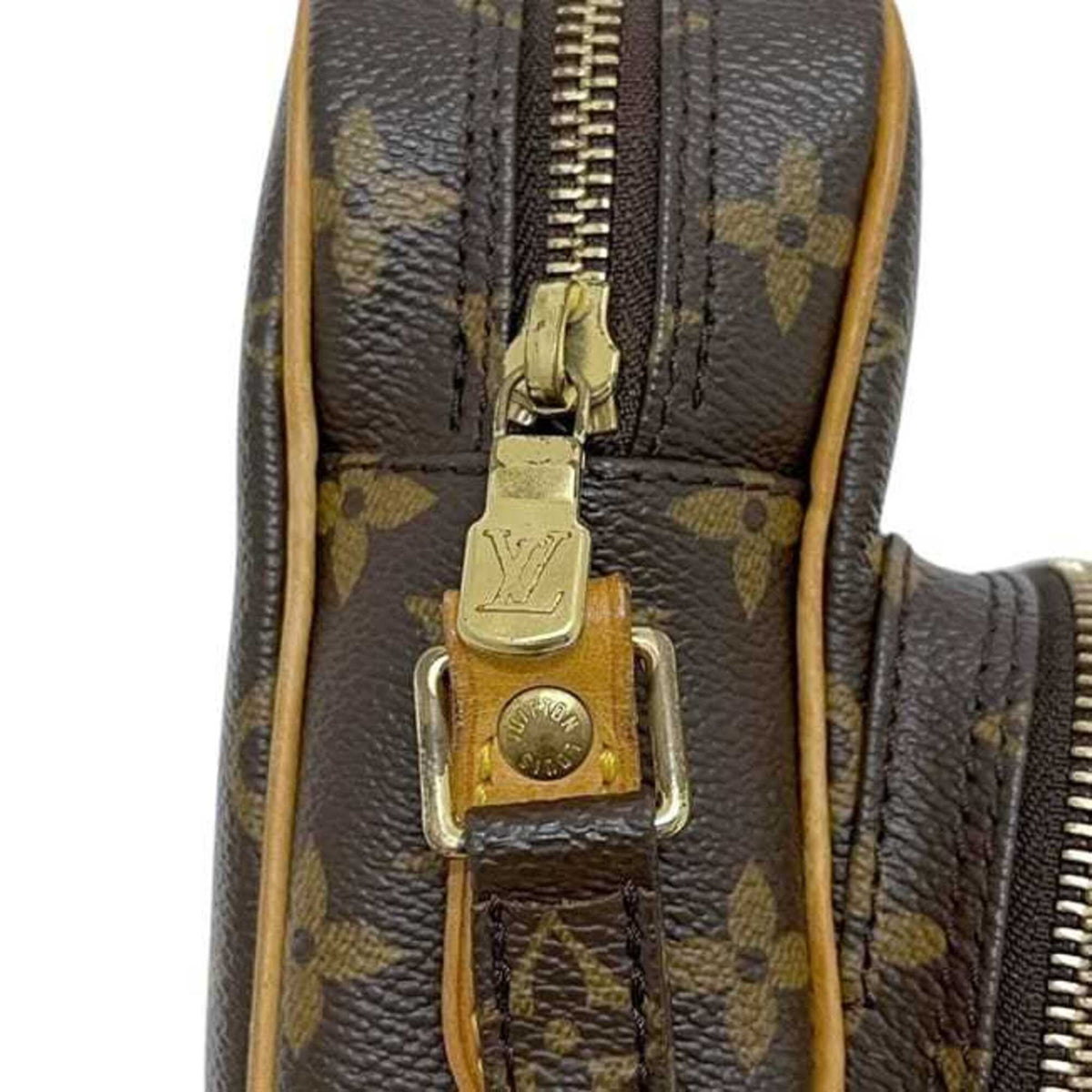Louis Vuitton Brown Monogram Monogram Shoulder Bag (Pre-Owned)
