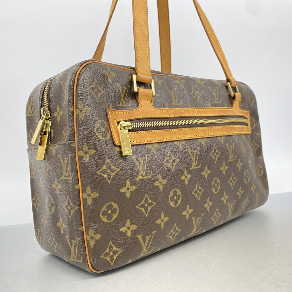 Louis Vuitton Brown Shoulder Bag (Pre-Owned)