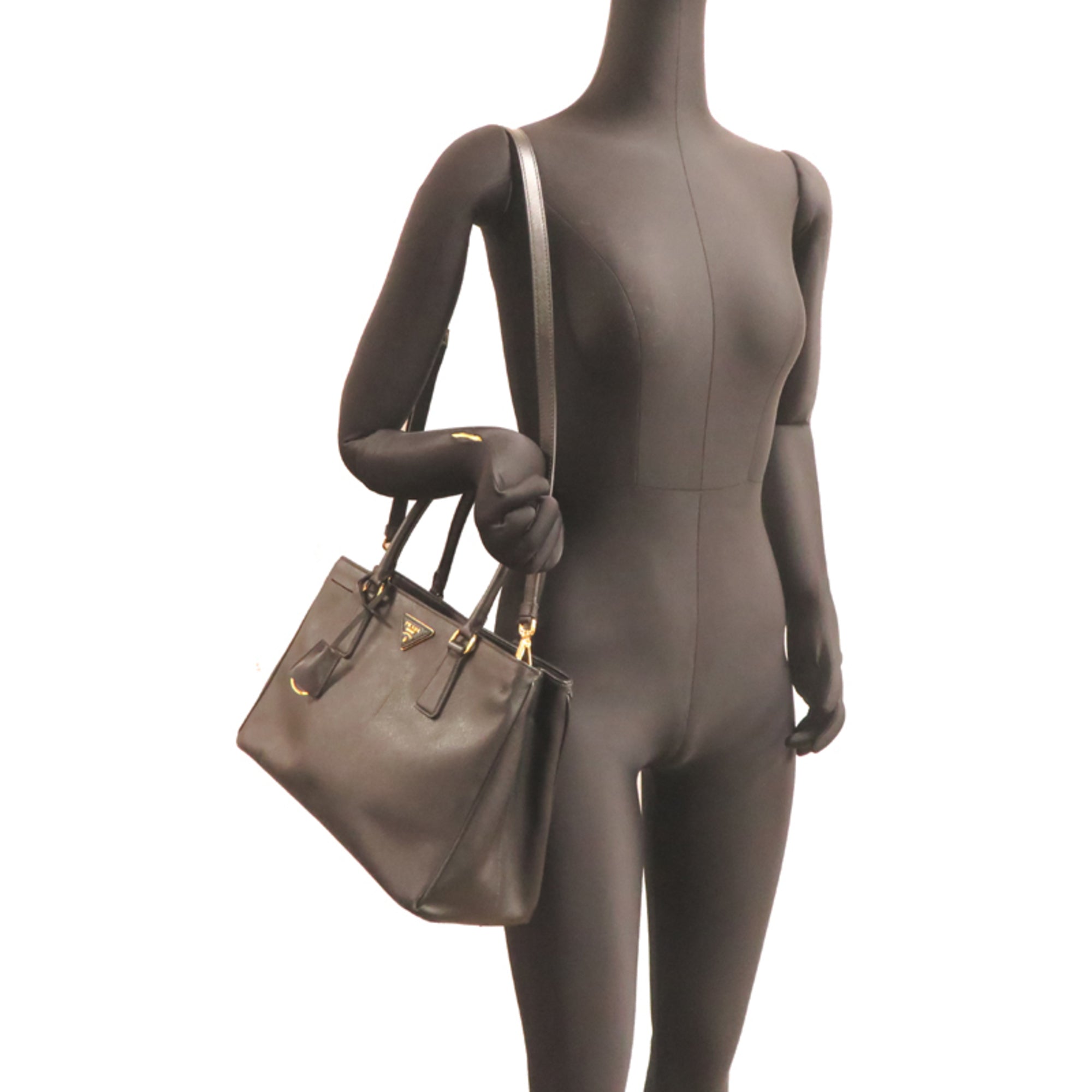 Prada Black Leather Handbag (Pre-Owned)