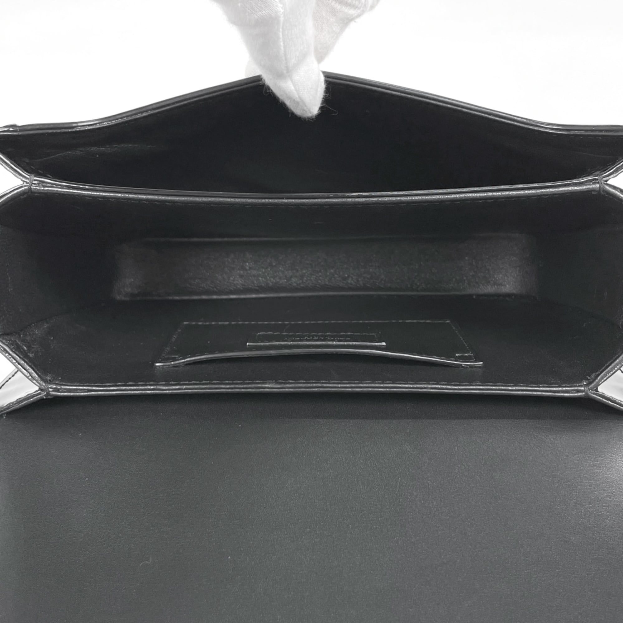 Saint Laurent Black Patent Leather Shoulder Bag (Pre-Owned)
