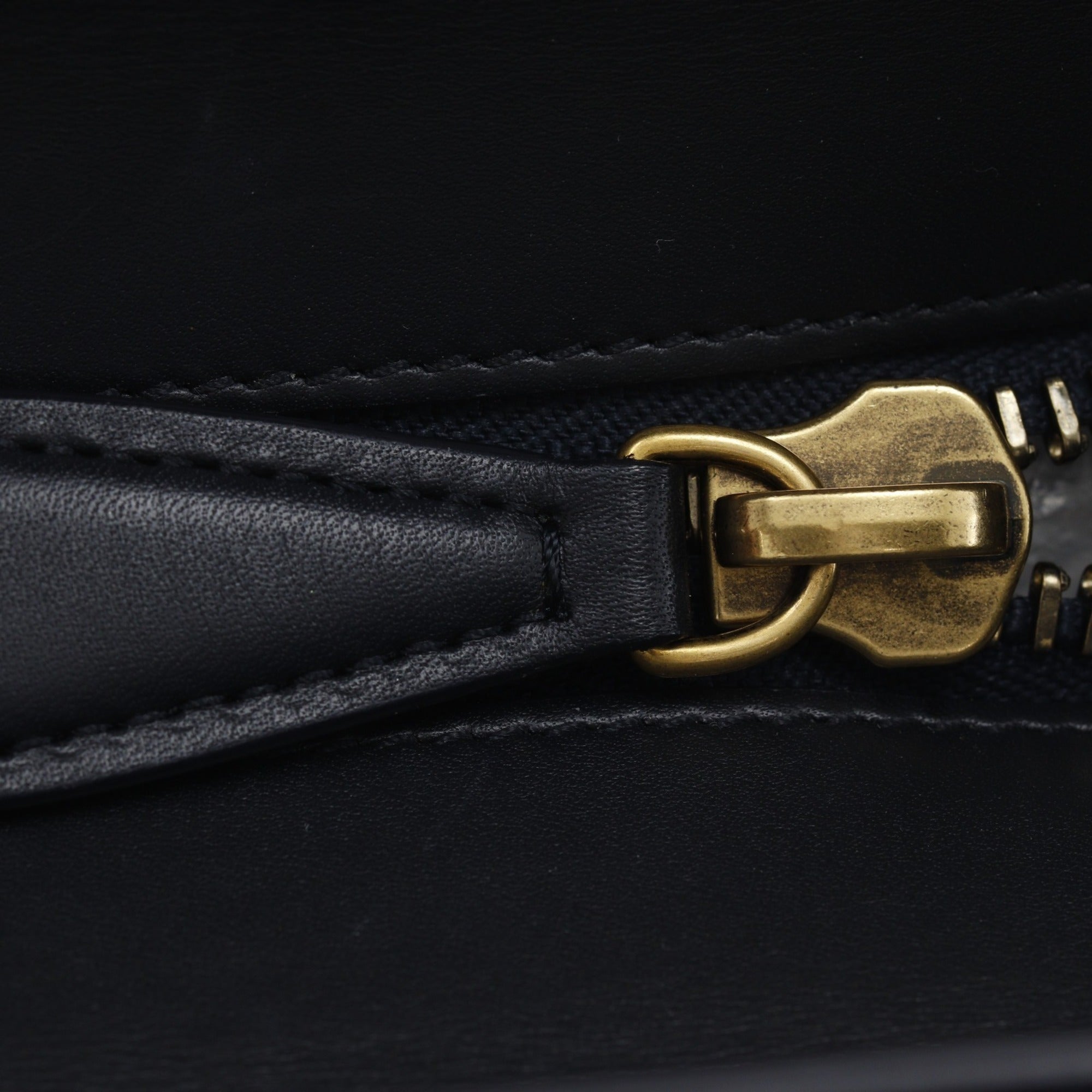 Celine Black Blue Leather Handbag (Pre-Owned)