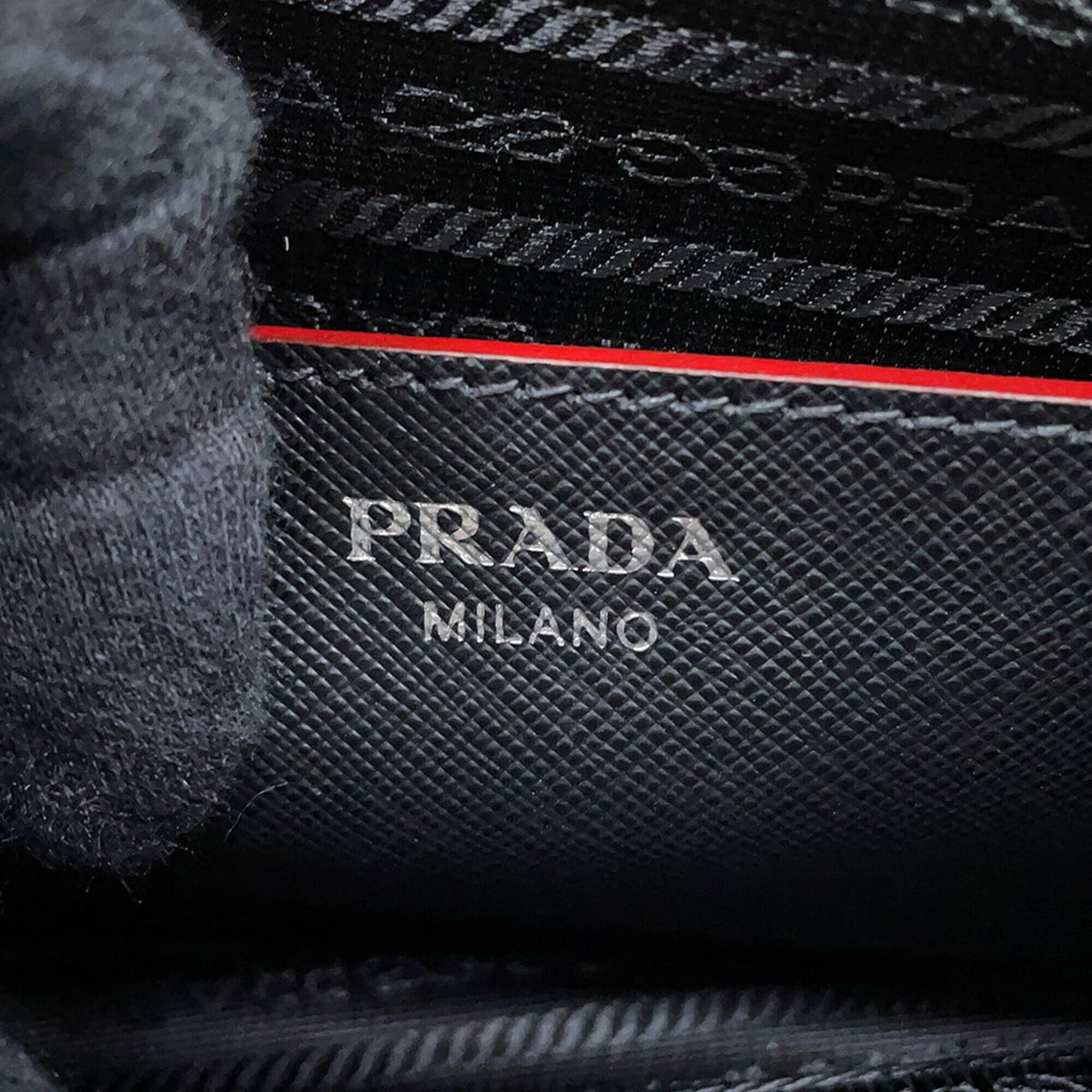 Prada Black Red Color Leather Handbag (Pre-Owned)