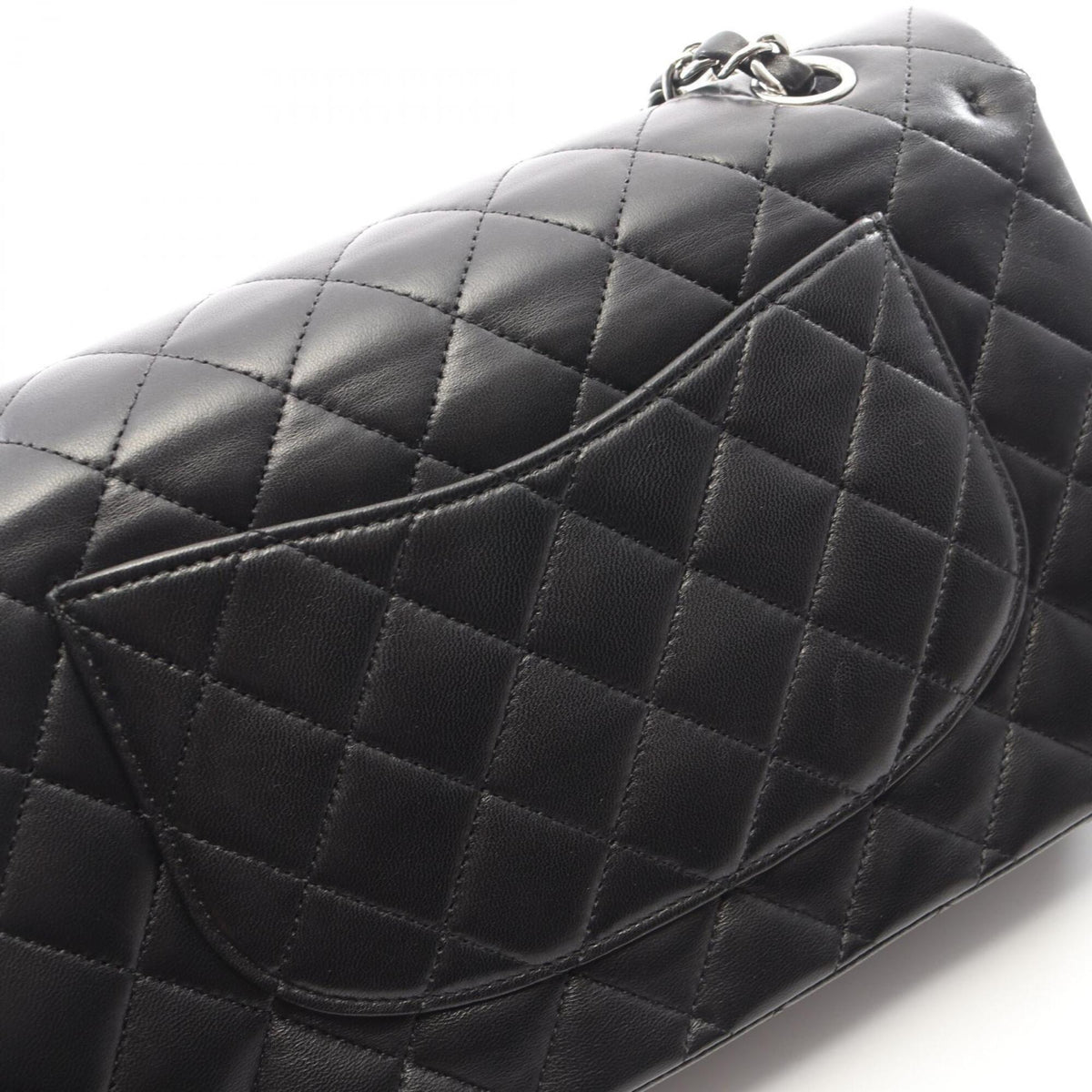 Chanel Black Leather Handbag Shoulder Bag (Pre-Owned)