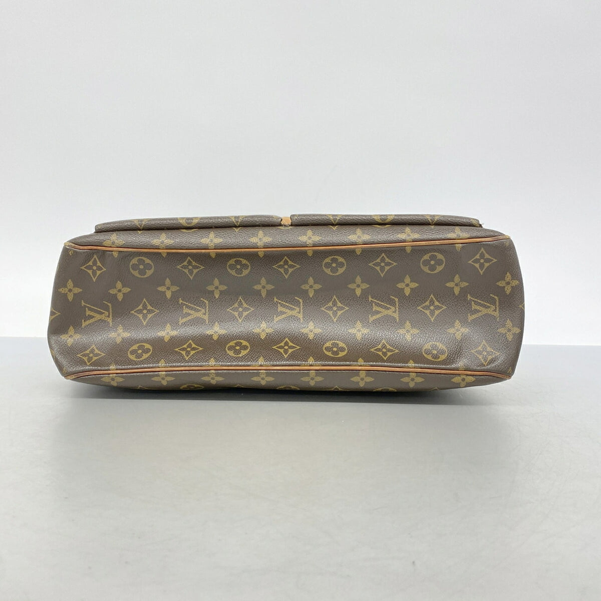 Louis Vuitton Brown Shoulder Bag (Pre-Owned)