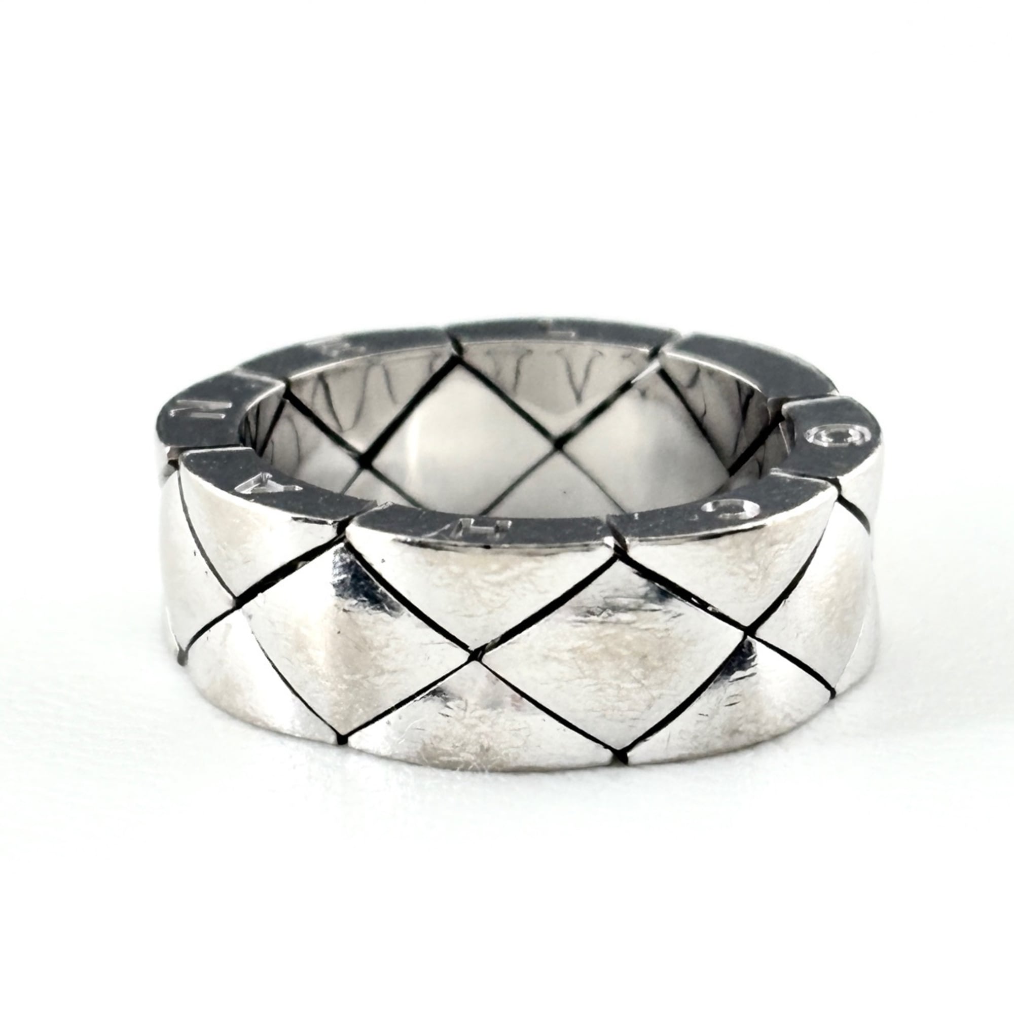 Chanel Matelasse Silver Band Ring (Pre-Owned)
