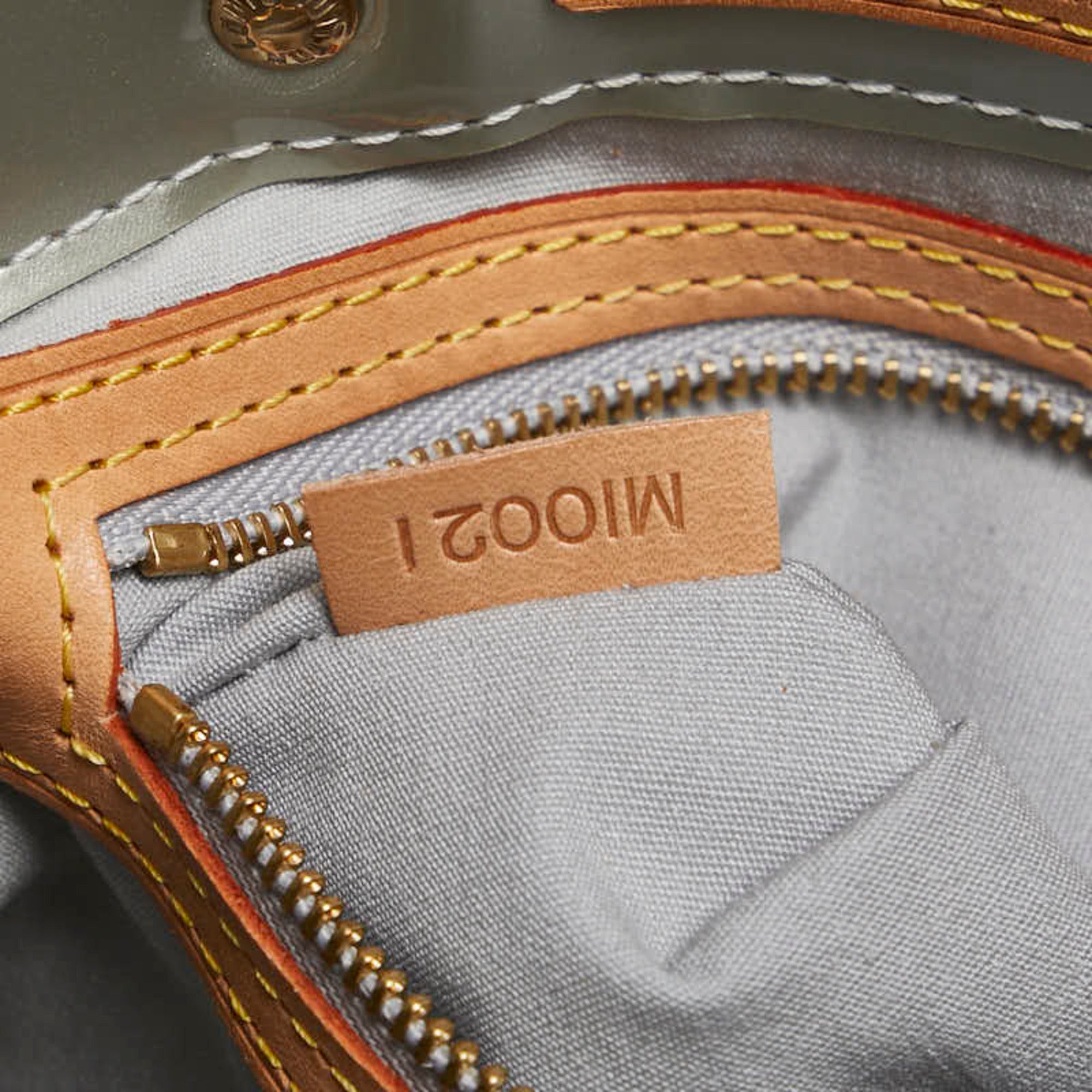 Louis Vuitton Monogram Vernis Gris Patent Leather Handbag (Pre-Owned)