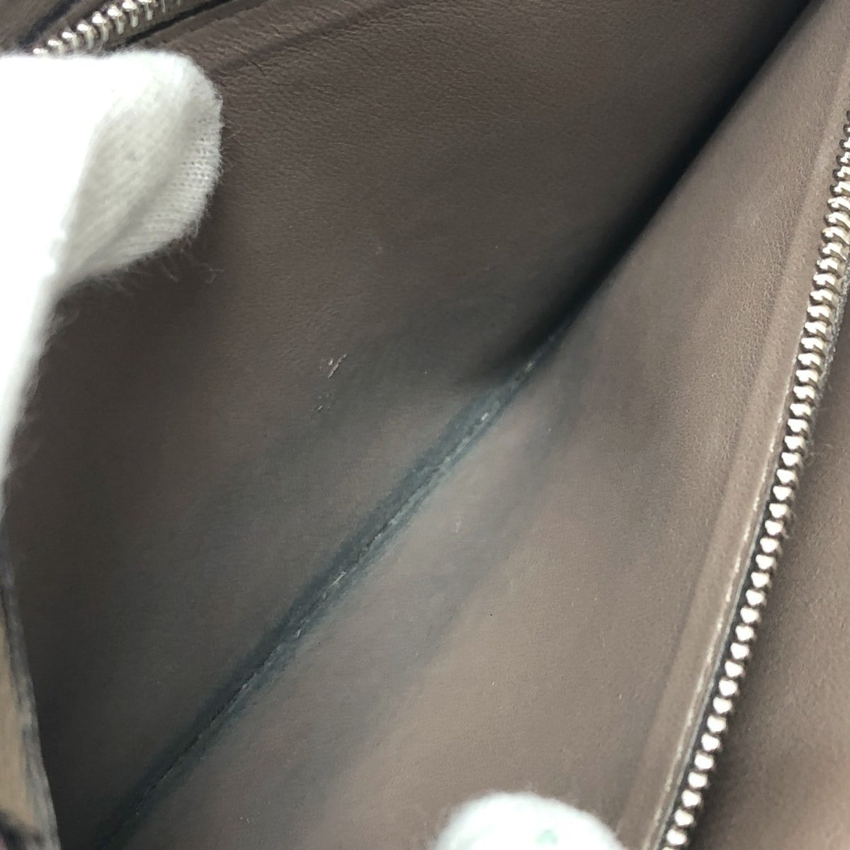 Louis Vuitton Magnolia Leather Long Wallet (Bi-Fold) (Pre-Owned)