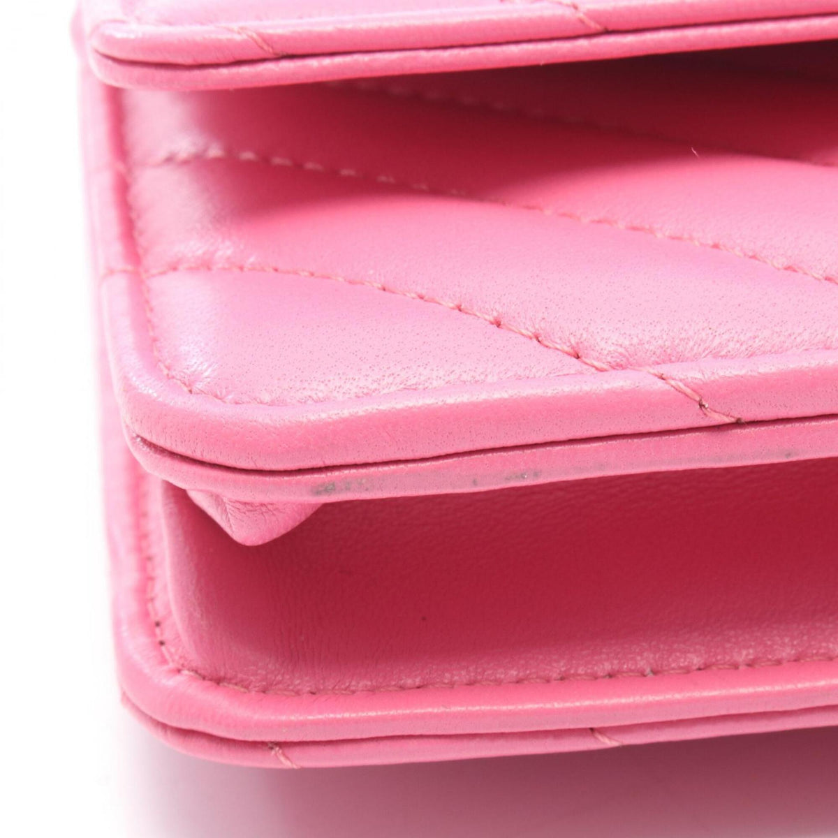 Chanel Pink Leather Handbag Shoulder Bag (Pre-Owned)
