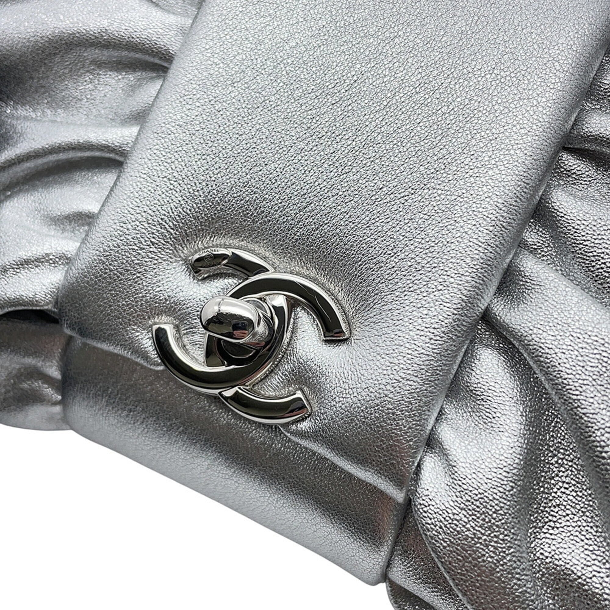 Chanel Silver Leather Handbag Shoulder Bag (Pre-Owned)