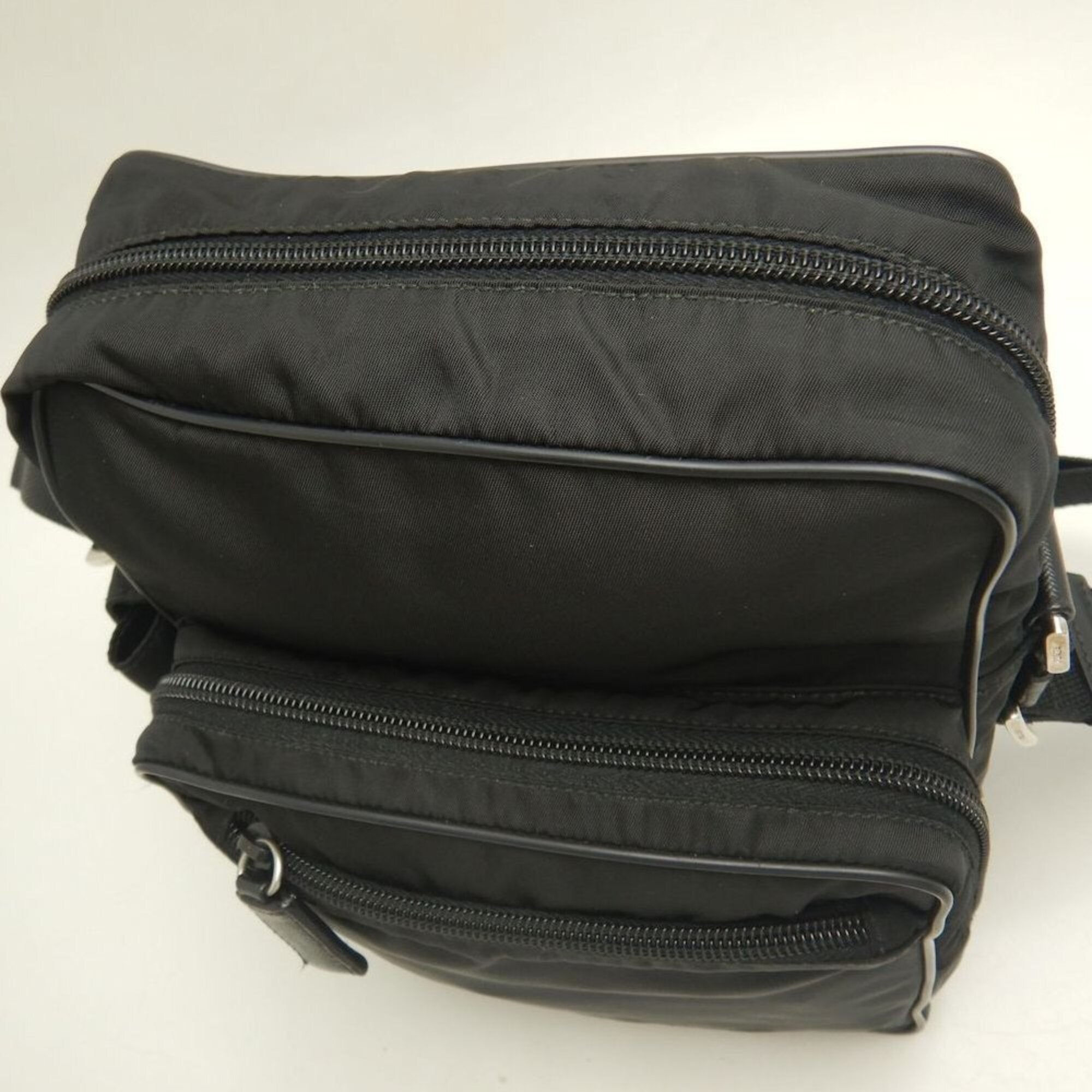 Prada Nero Nylon Shoulder Bag (Pre-Owned)