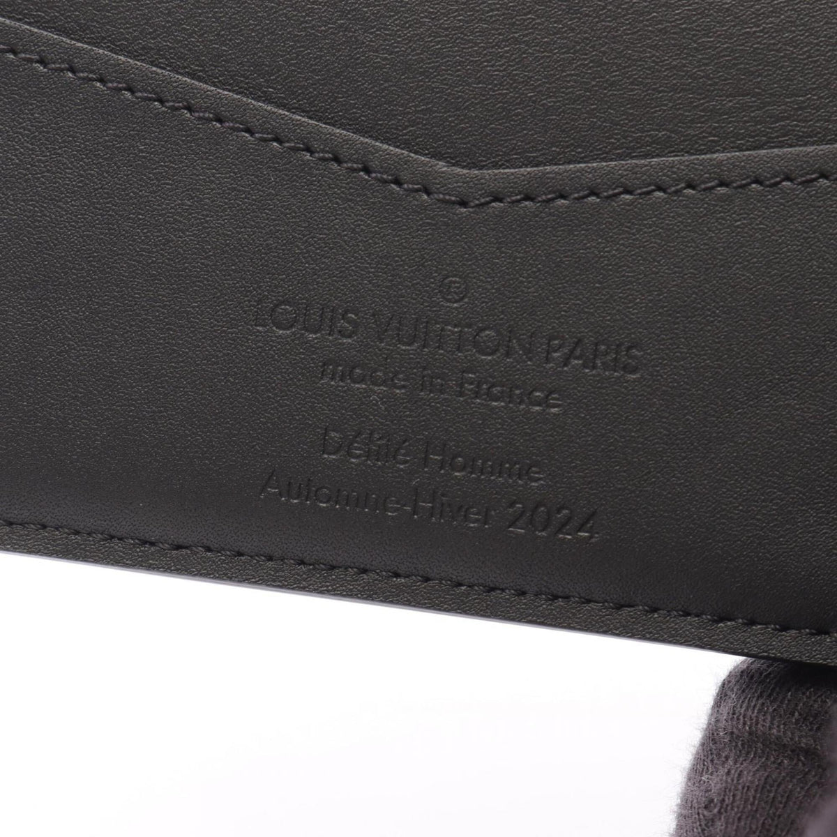Louis Vuitton Black Leather Wallet (Bi-Fold) (Pre-Owned)