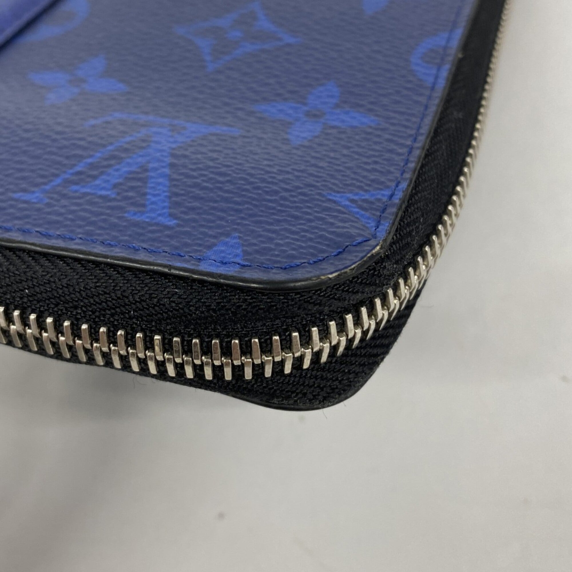 Louis Vuitton Cobalt Long Wallet (Bi-Fold) (Pre-Owned)