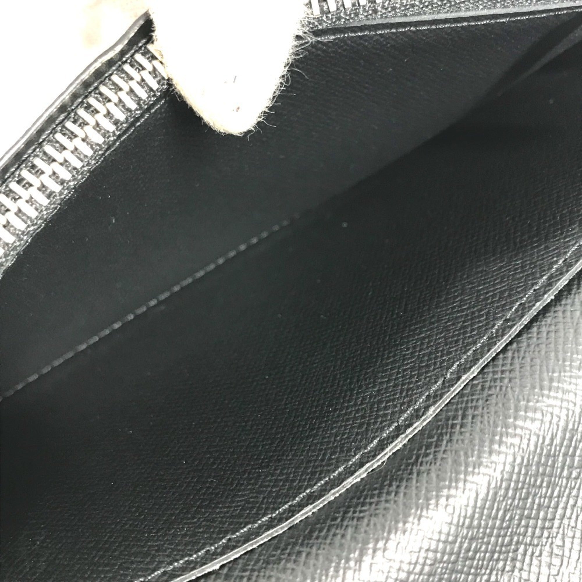 Louis Vuitton Taiga Ardoise Black Taiga Leather Long Wallet (Bi-Fold) (Pre-Owned)