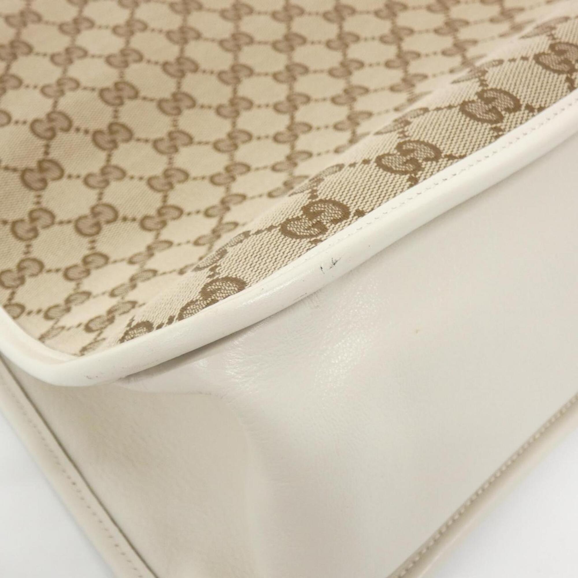 Gucci Beige White Gg Canvas Leather Handbag (Pre-Owned)