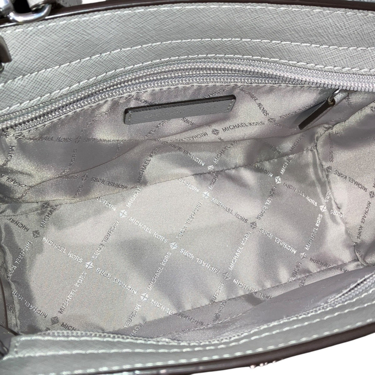 Michael Kors White Leather Shoulder Bag (Pre-Owned)