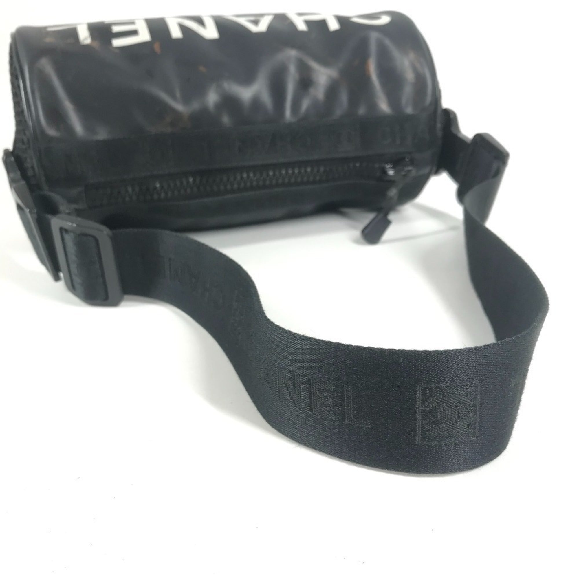 Chanel Black White Nylon Shoulder Bag (Pre-Owned)