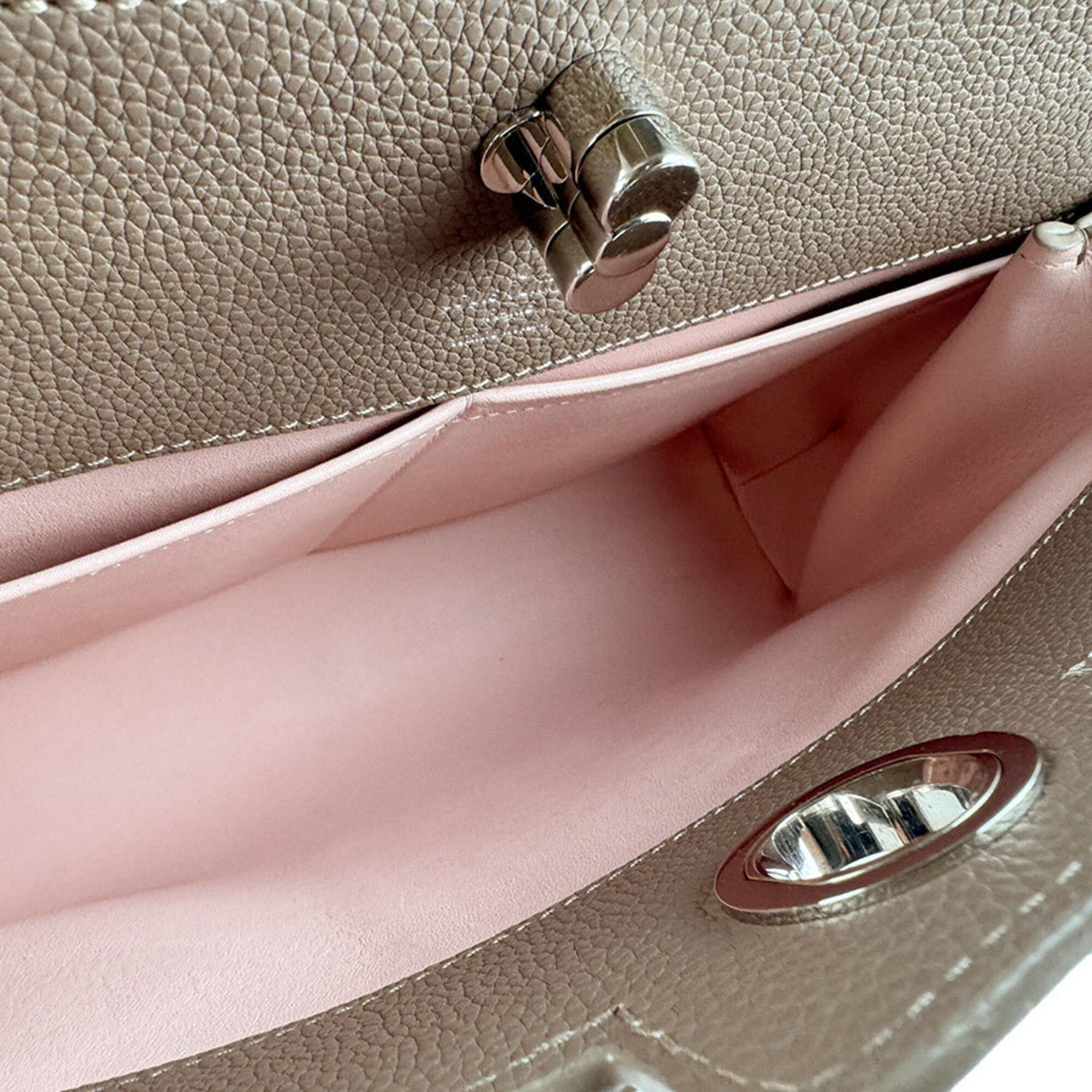 Louis Vuitton Grayish Pink Leather Handbag Shoulder Bag (Pre-Owned)