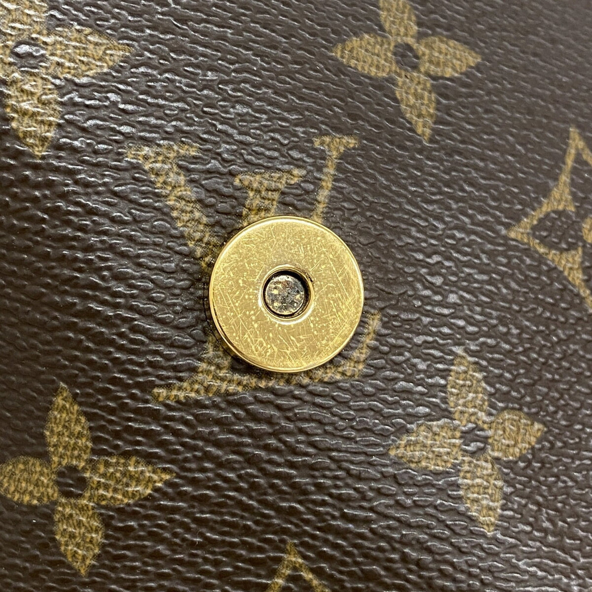 Louis Vuitton Brown Shoulder Bag (Pre-Owned)