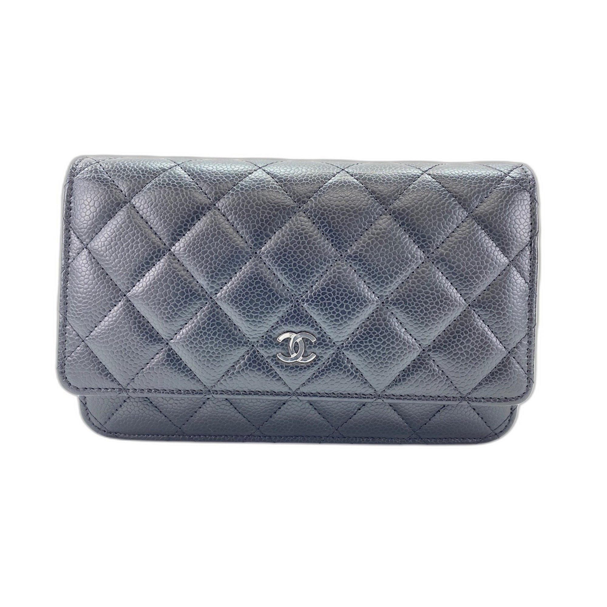 Chanel Matelasse Black Shoulder Bag (Pre-Owned)