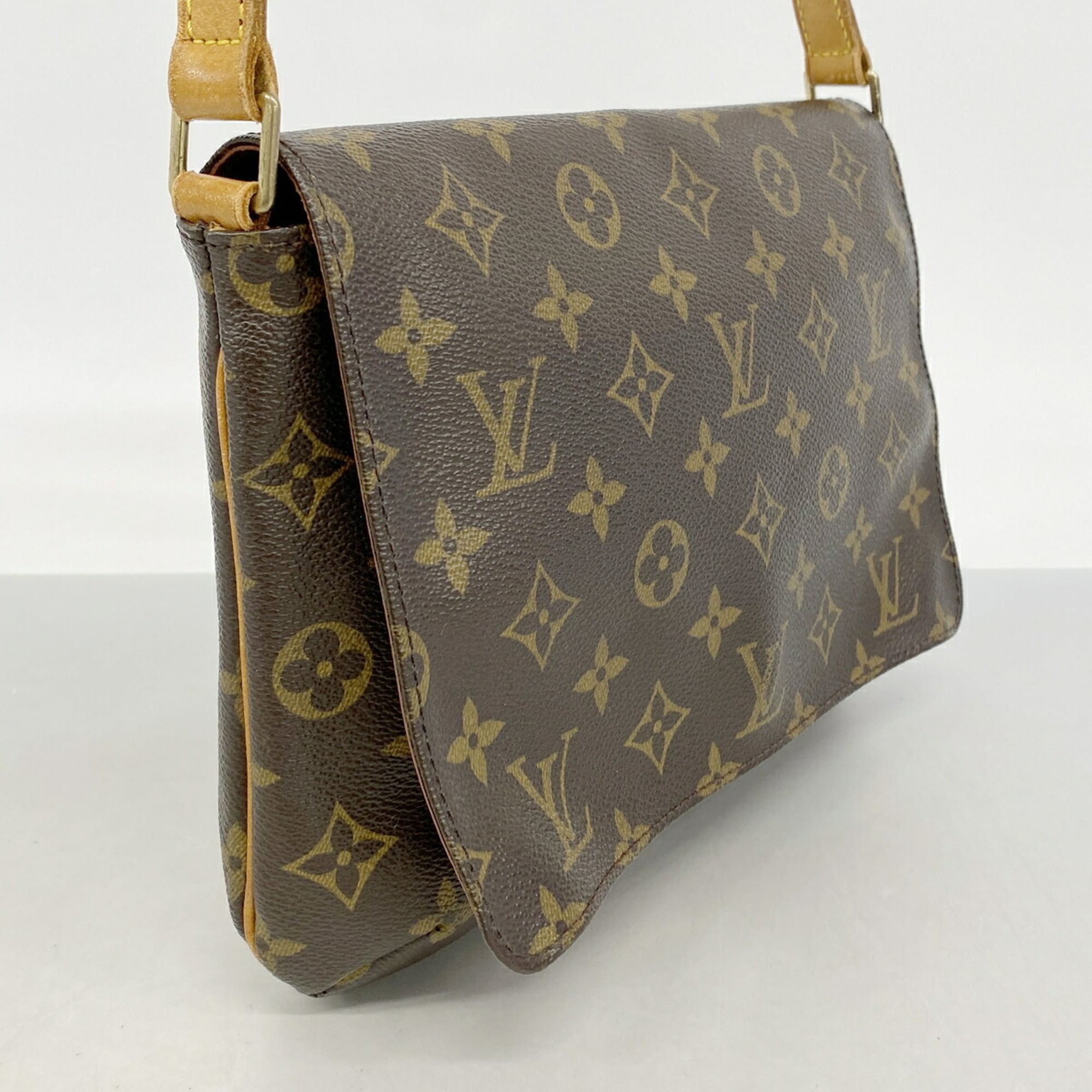 Louis Vuitton Brown Shoulder Bag (Pre-Owned)