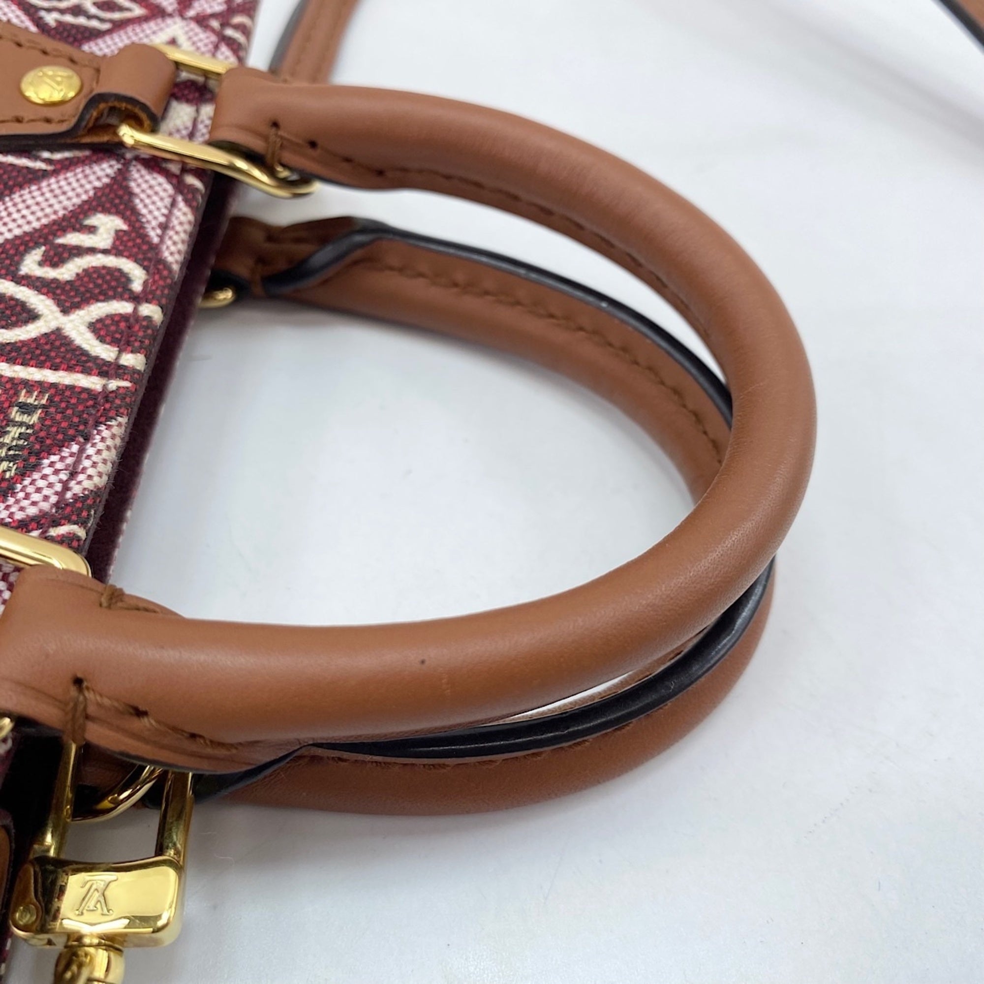 Louis Vuitton Wine Handbag (Pre-Owned)