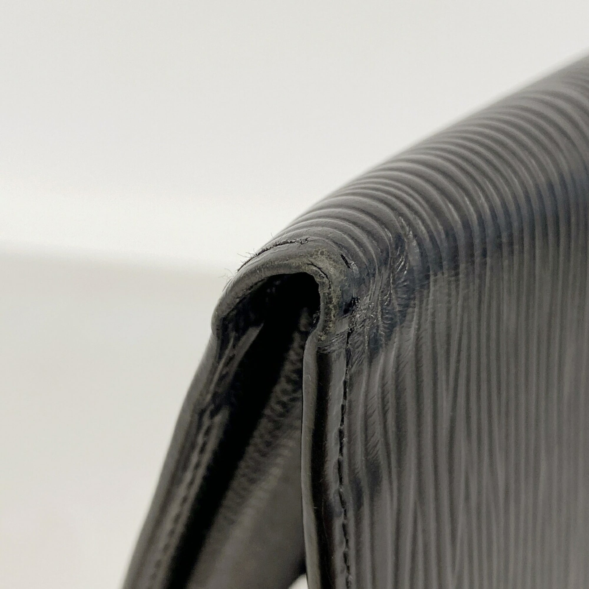 Louis Vuitton Noir Wallet (Bi-Fold) (Pre-Owned)