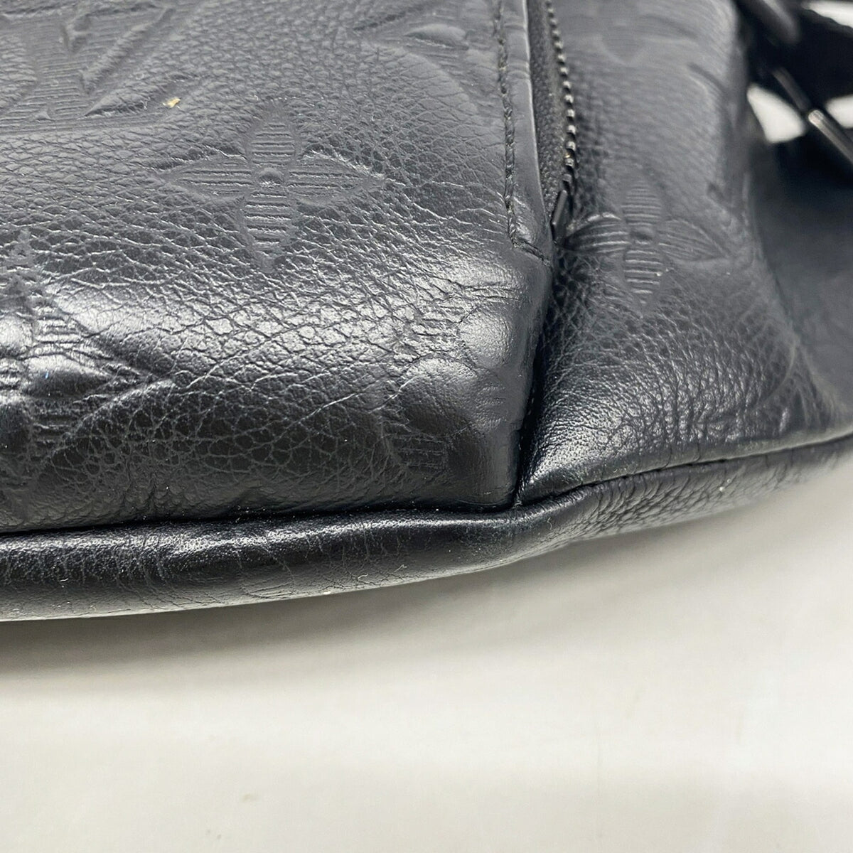 Louis Vuitton Black Sling Bag (Pre-Owned)
